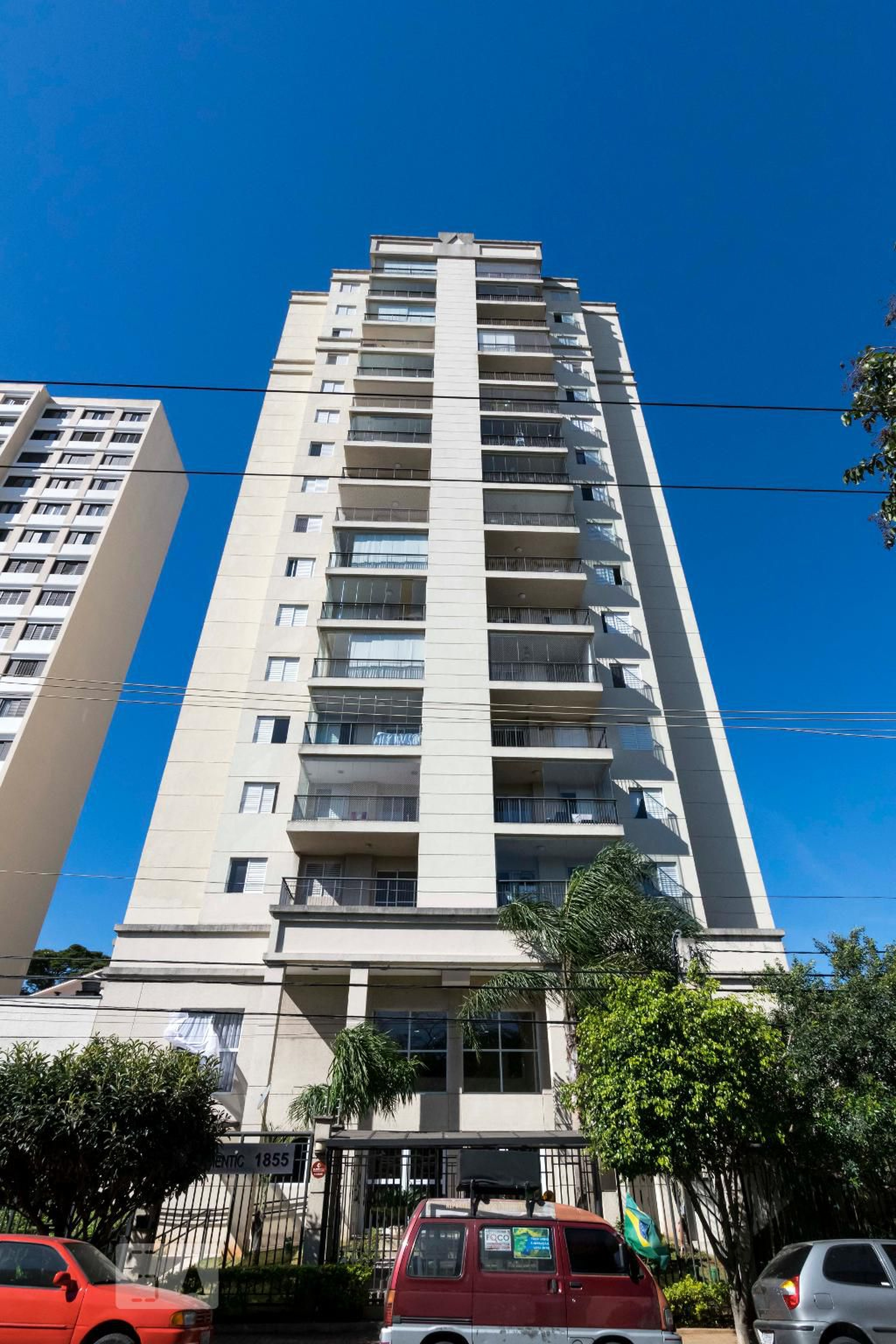 Fachada do Condomínio Edifício Authentic Aclimação