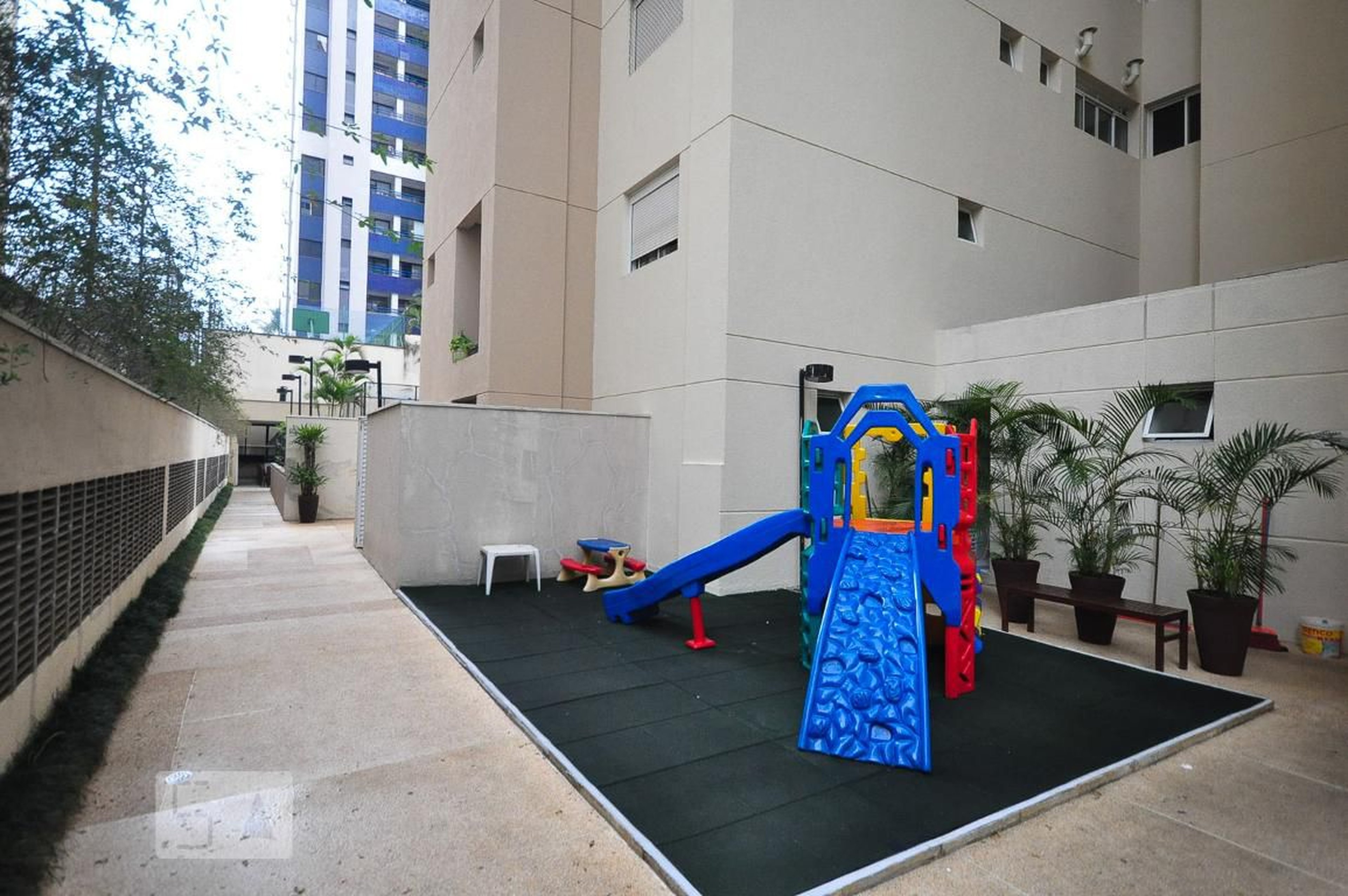 Playground - Platinum