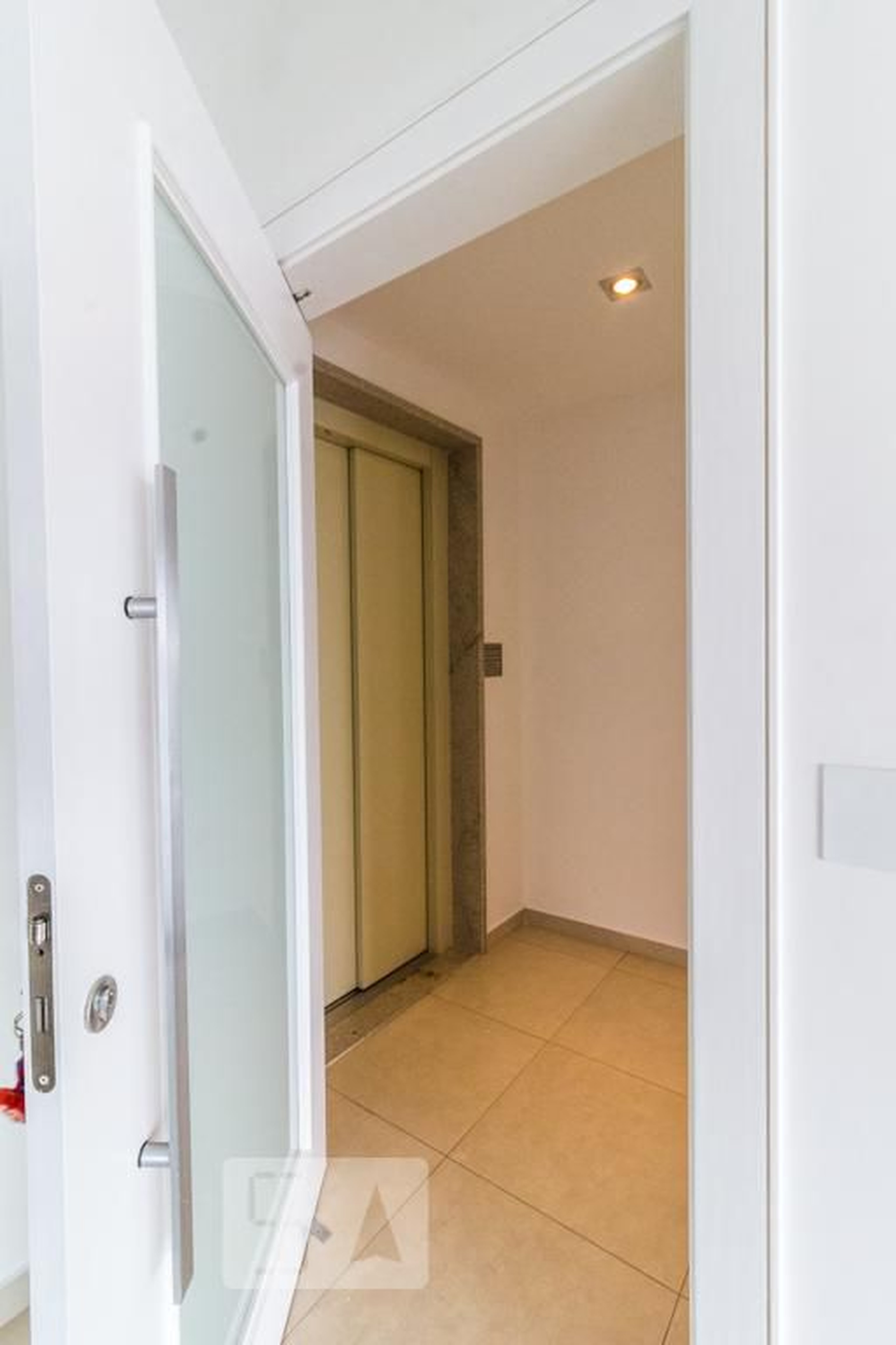 Elevador - Edifício Lieu