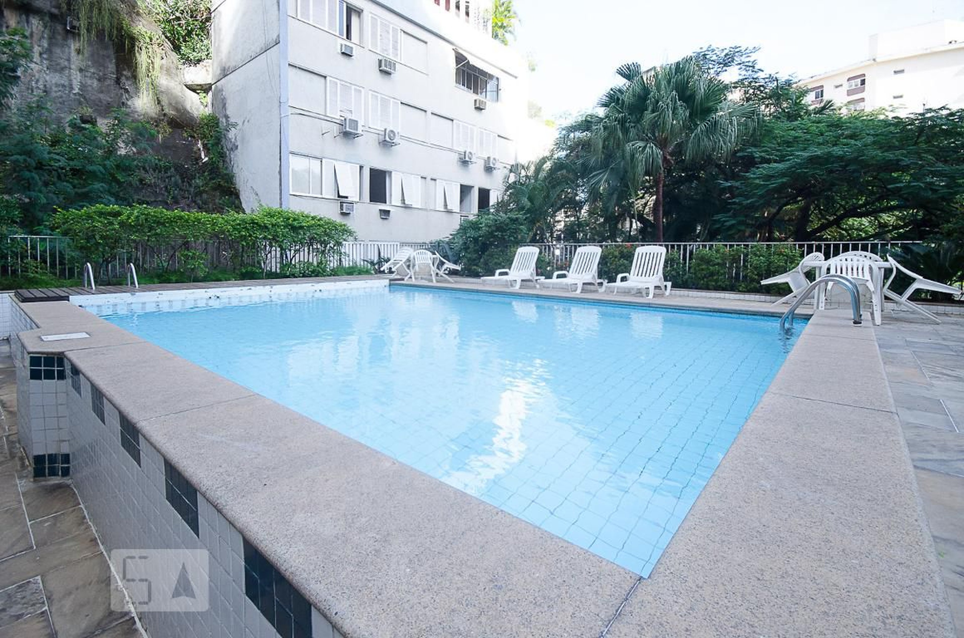 Piscina - Edifício Santa Margarida Maria