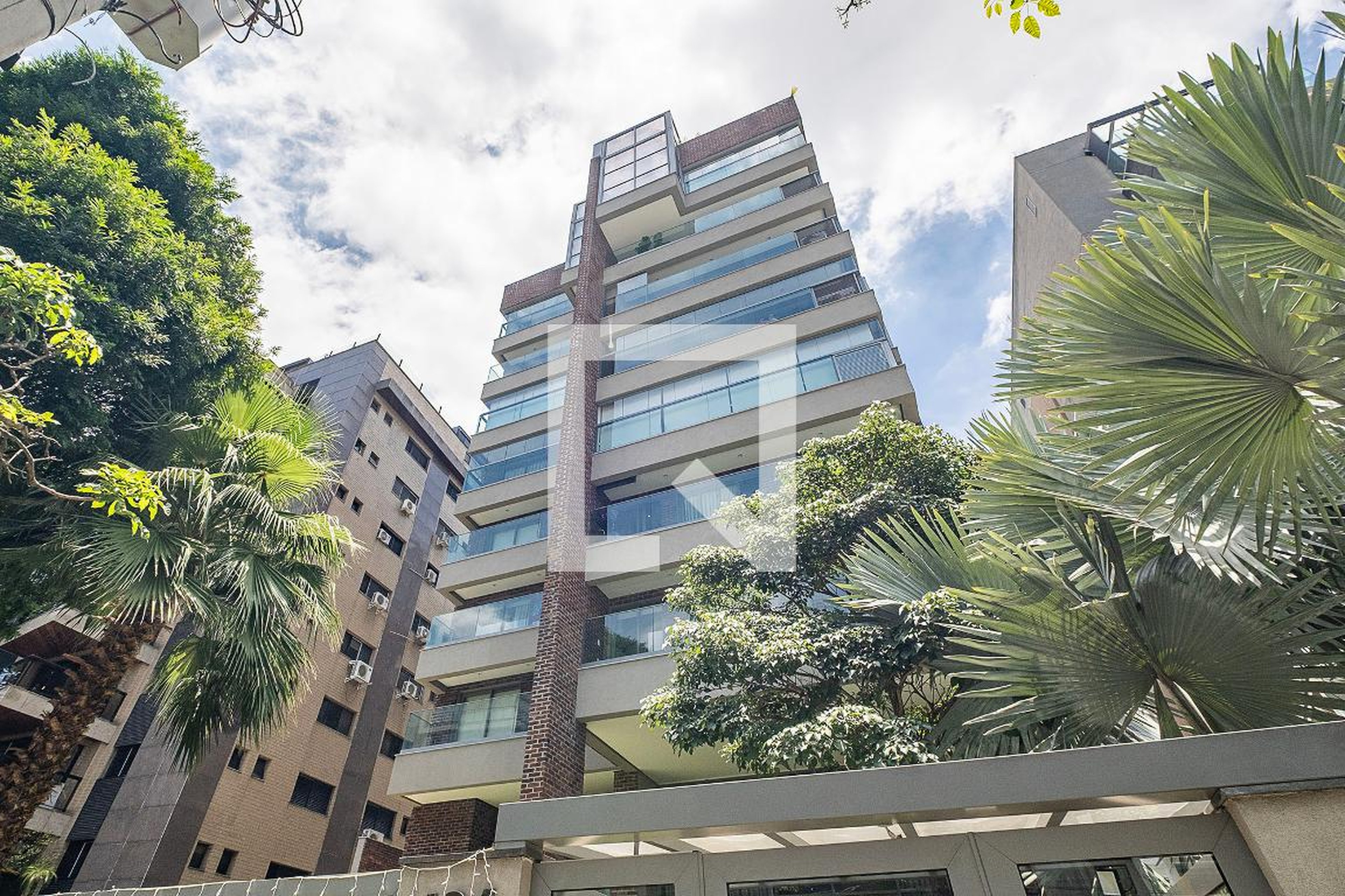 Fachada Condomínio Studio Suzano