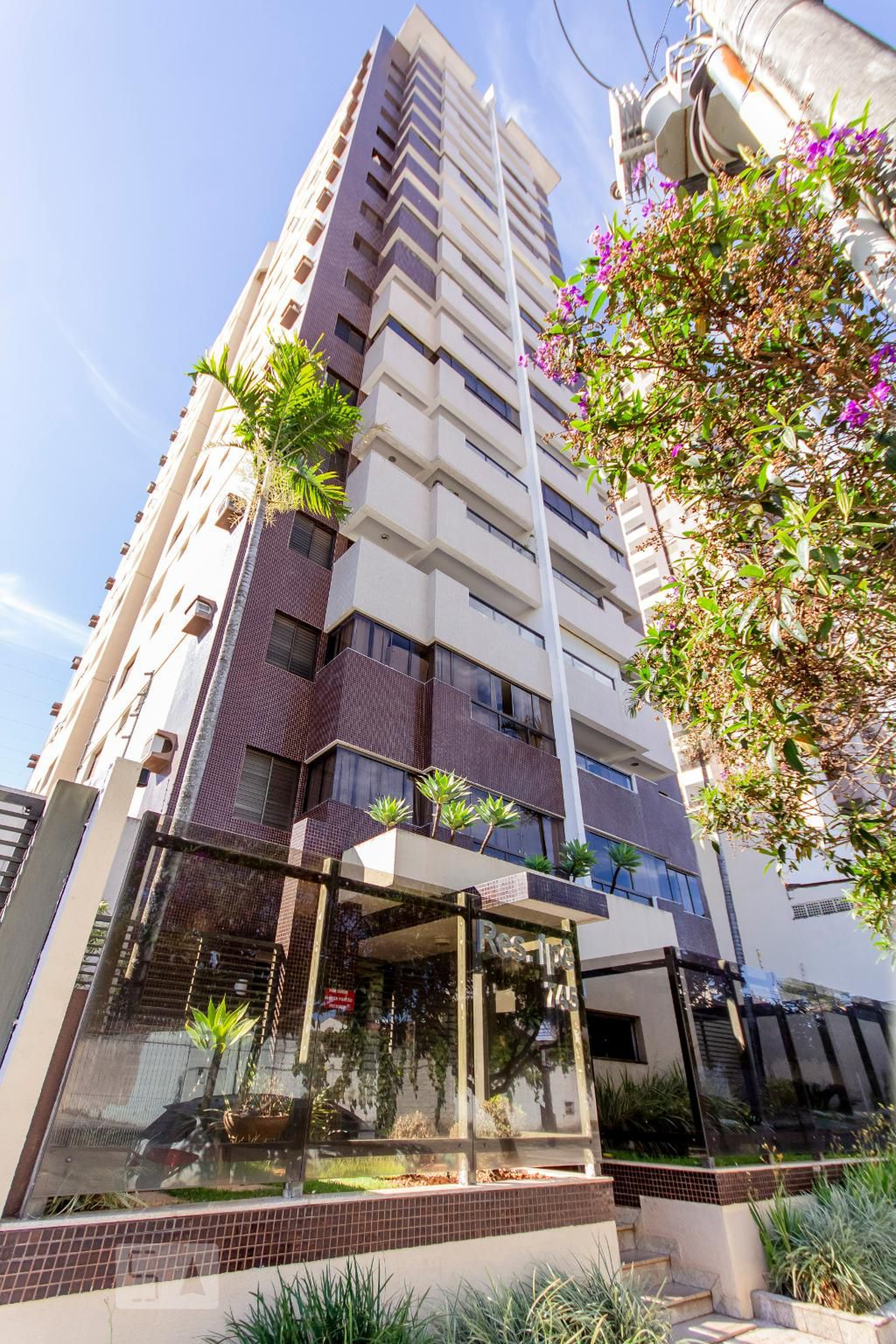 Fachada Residencial Ipe