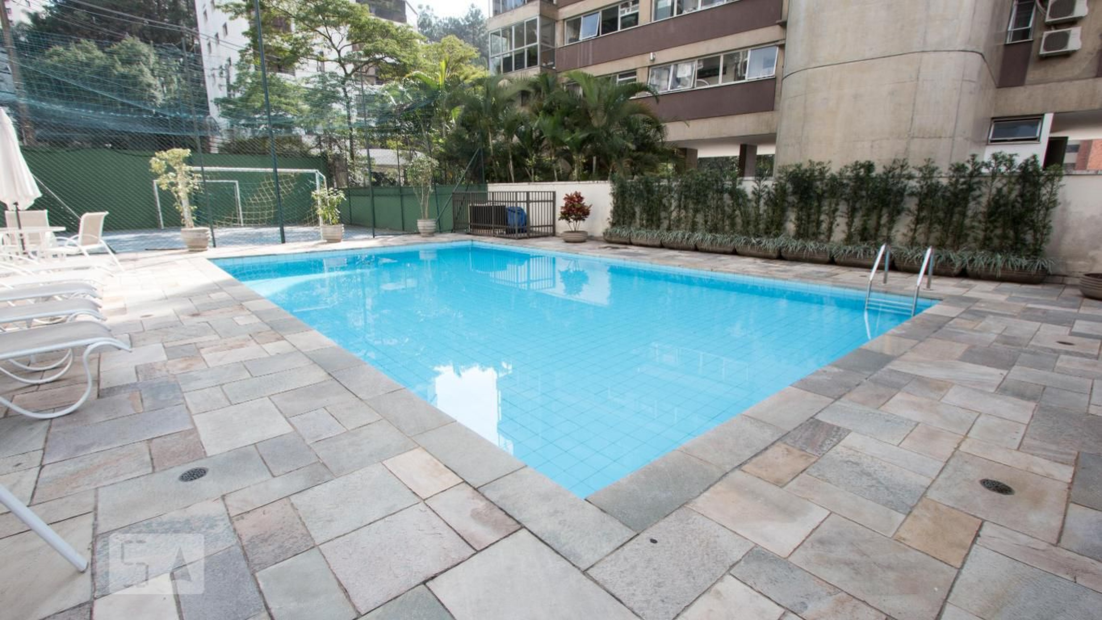 piscina - Edifício Orlair  Buelone