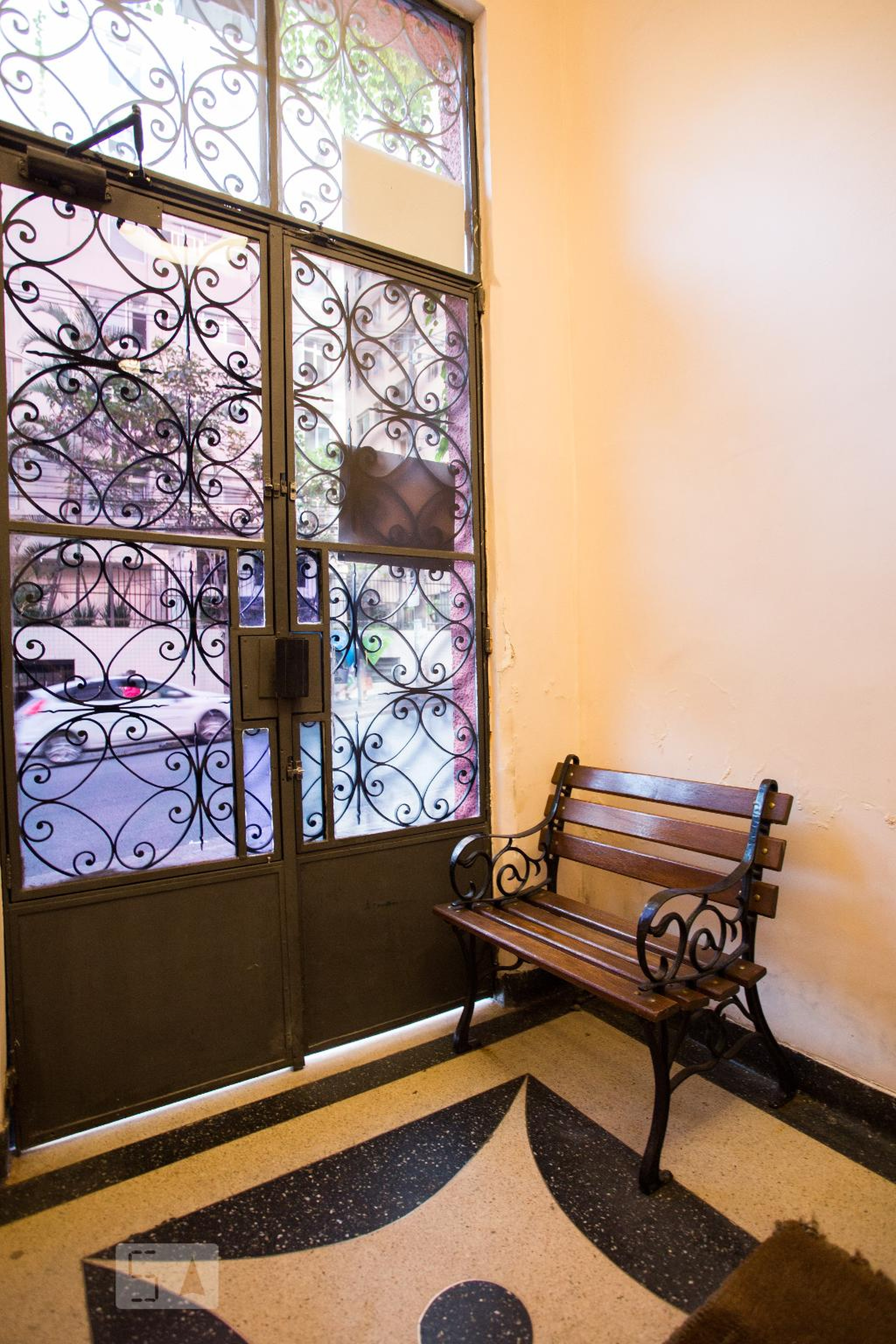 Hall - Maria Helena