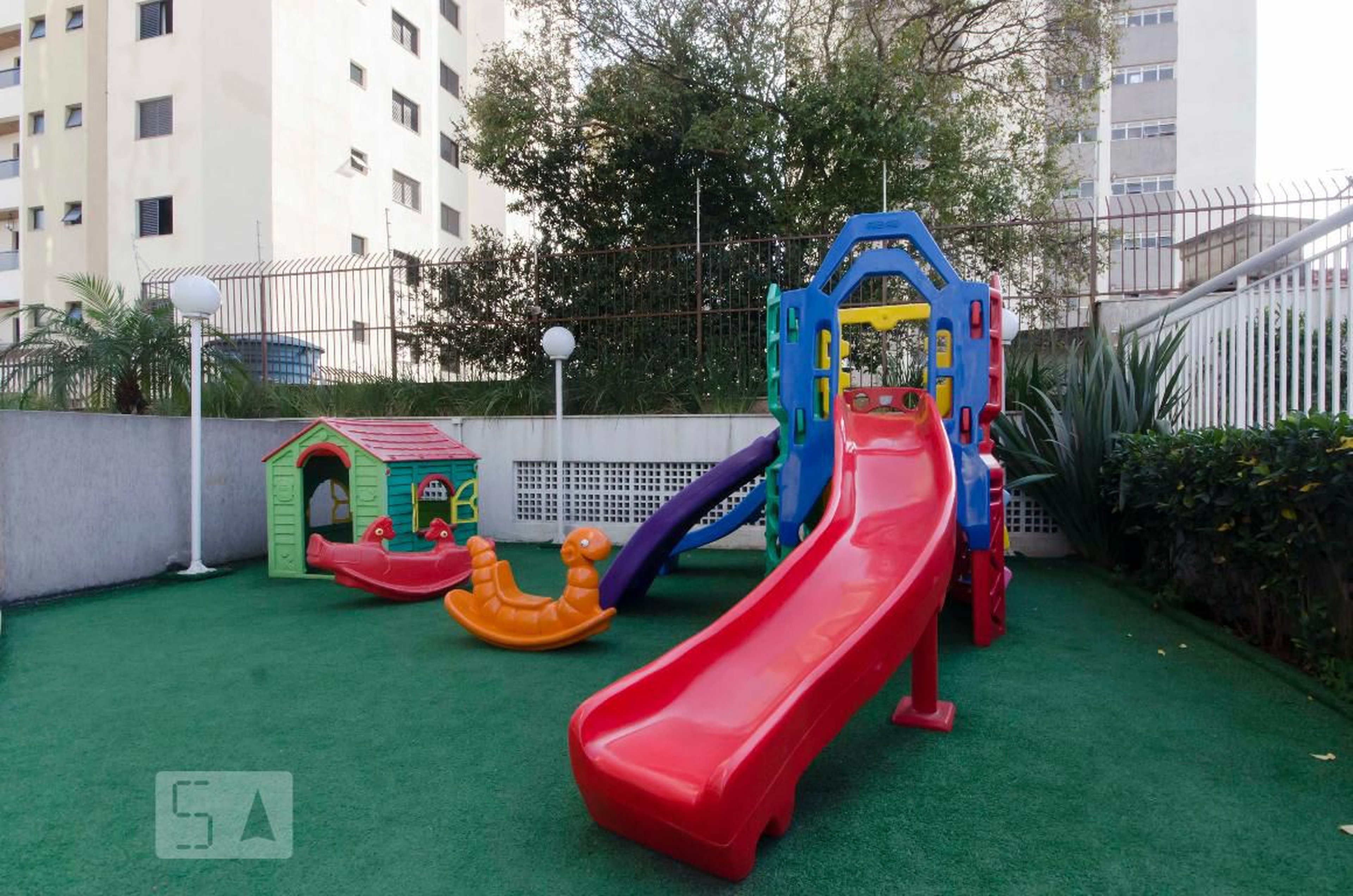Playground - Edifício Modern Home