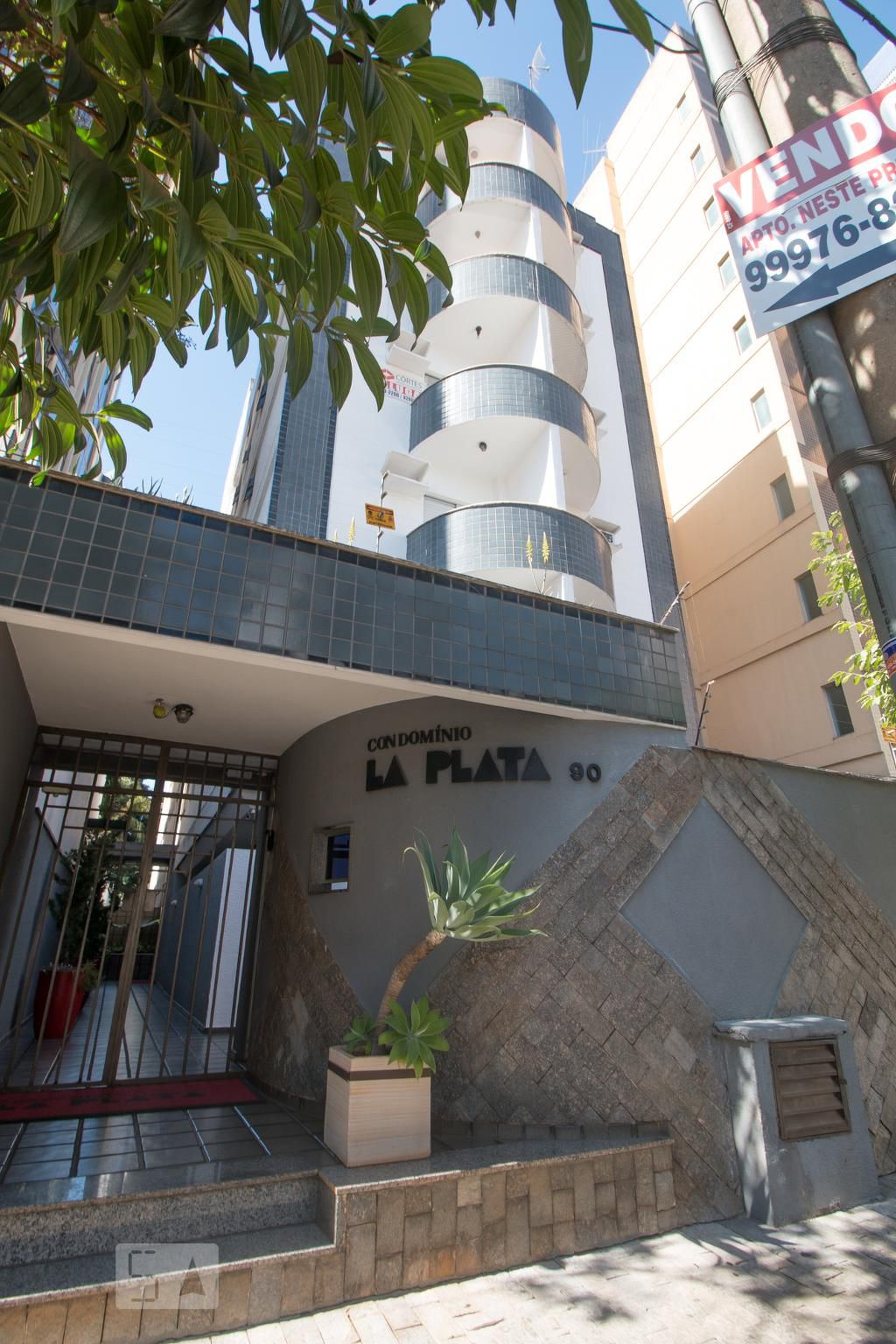 fachada Condomínio La Plata