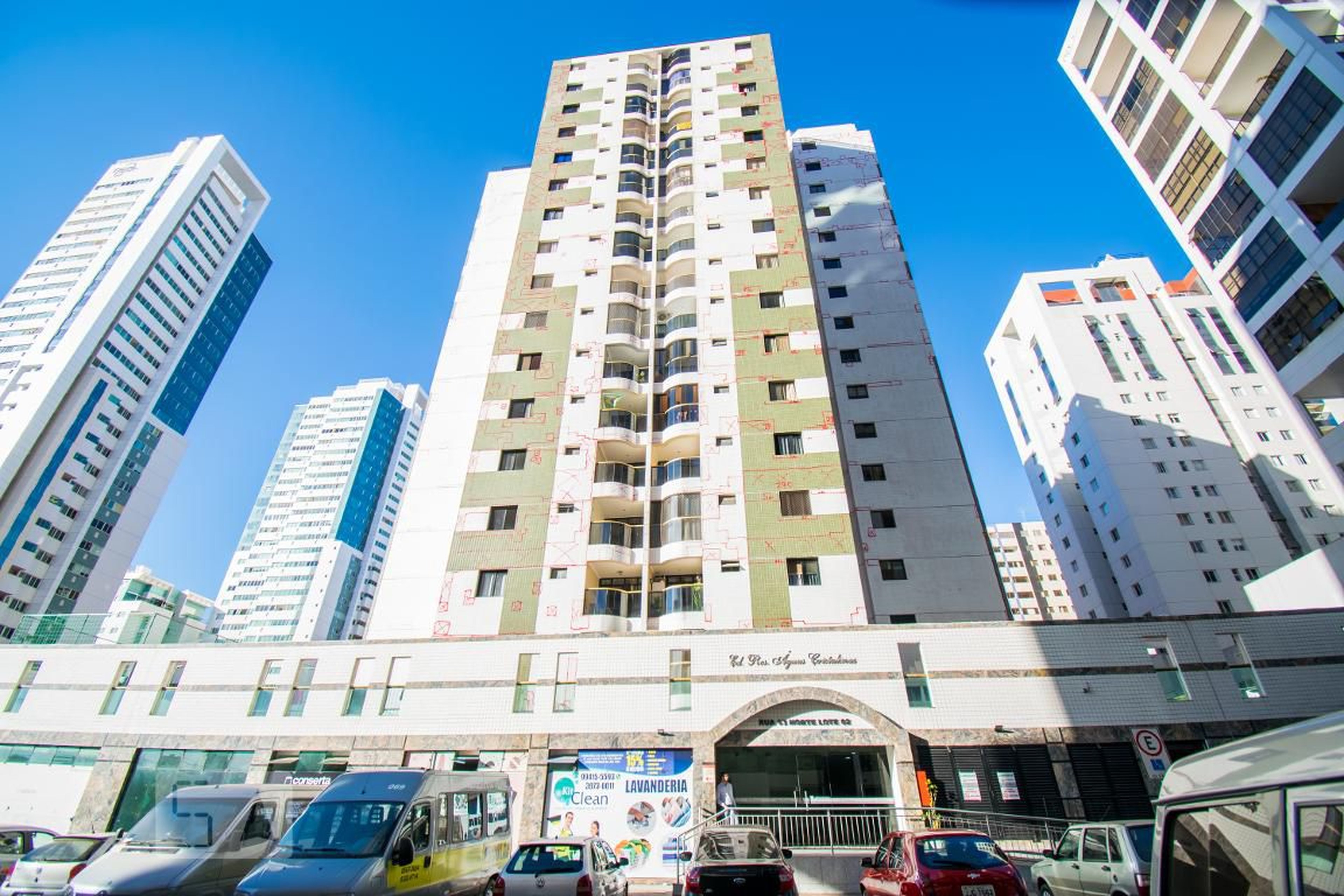 Fachada Edifício Águas Cristalinas