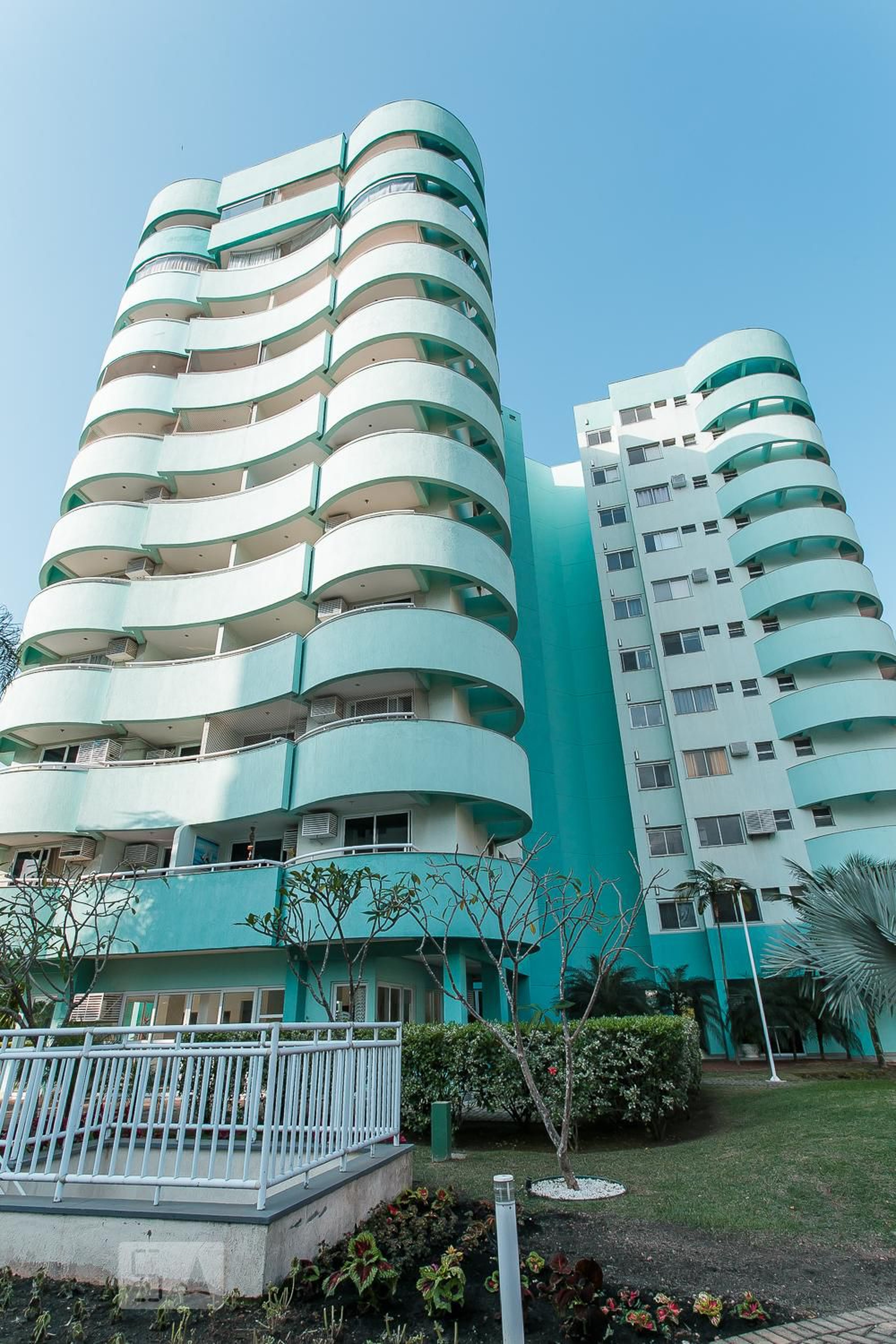 Fachada Condomínio em Avenida Cláudio Besserman Vianna, 6