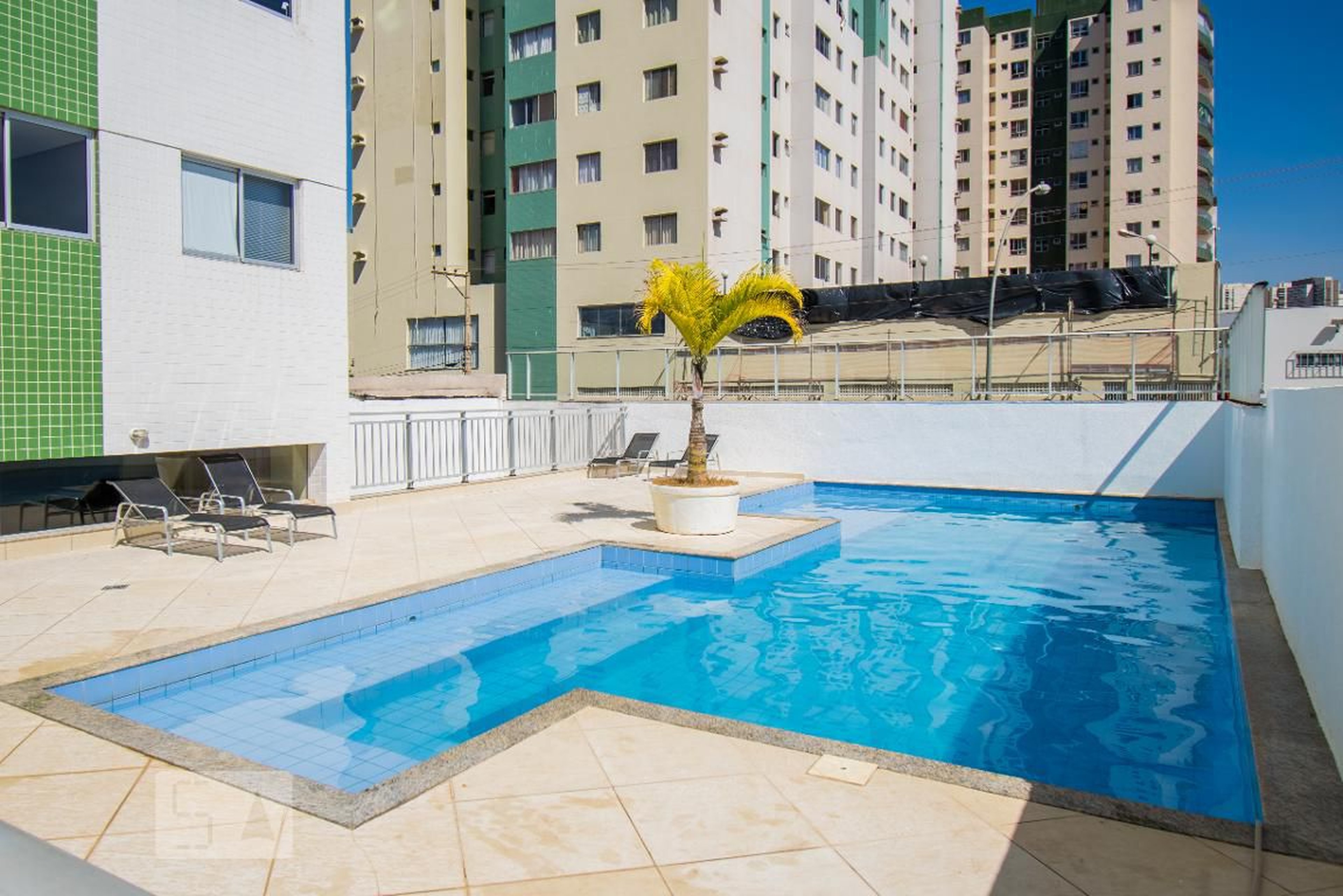 Piscina - Edifício das Américas