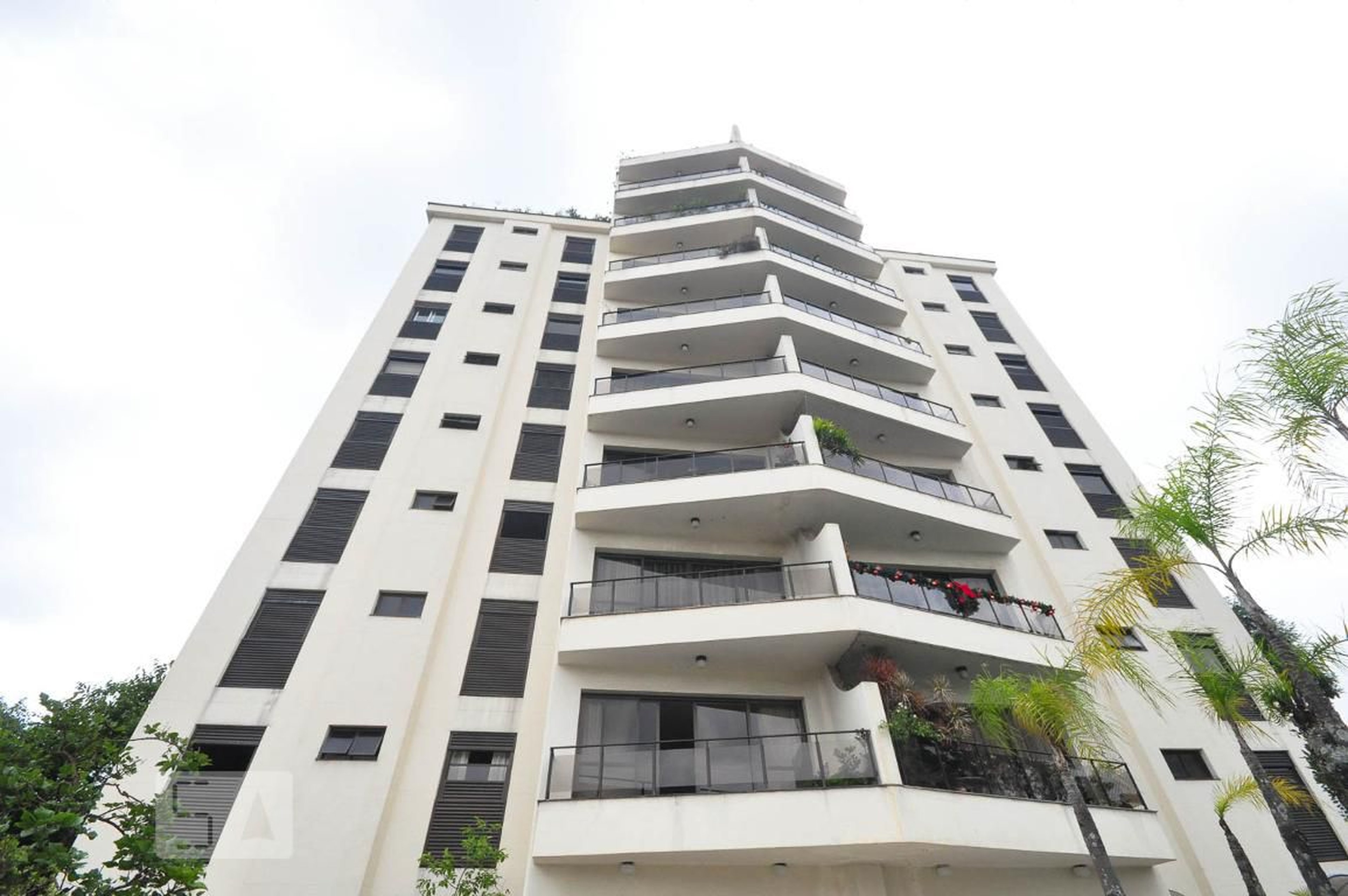 Fachada Condomínio em Rua Gaspar Moreira, 71