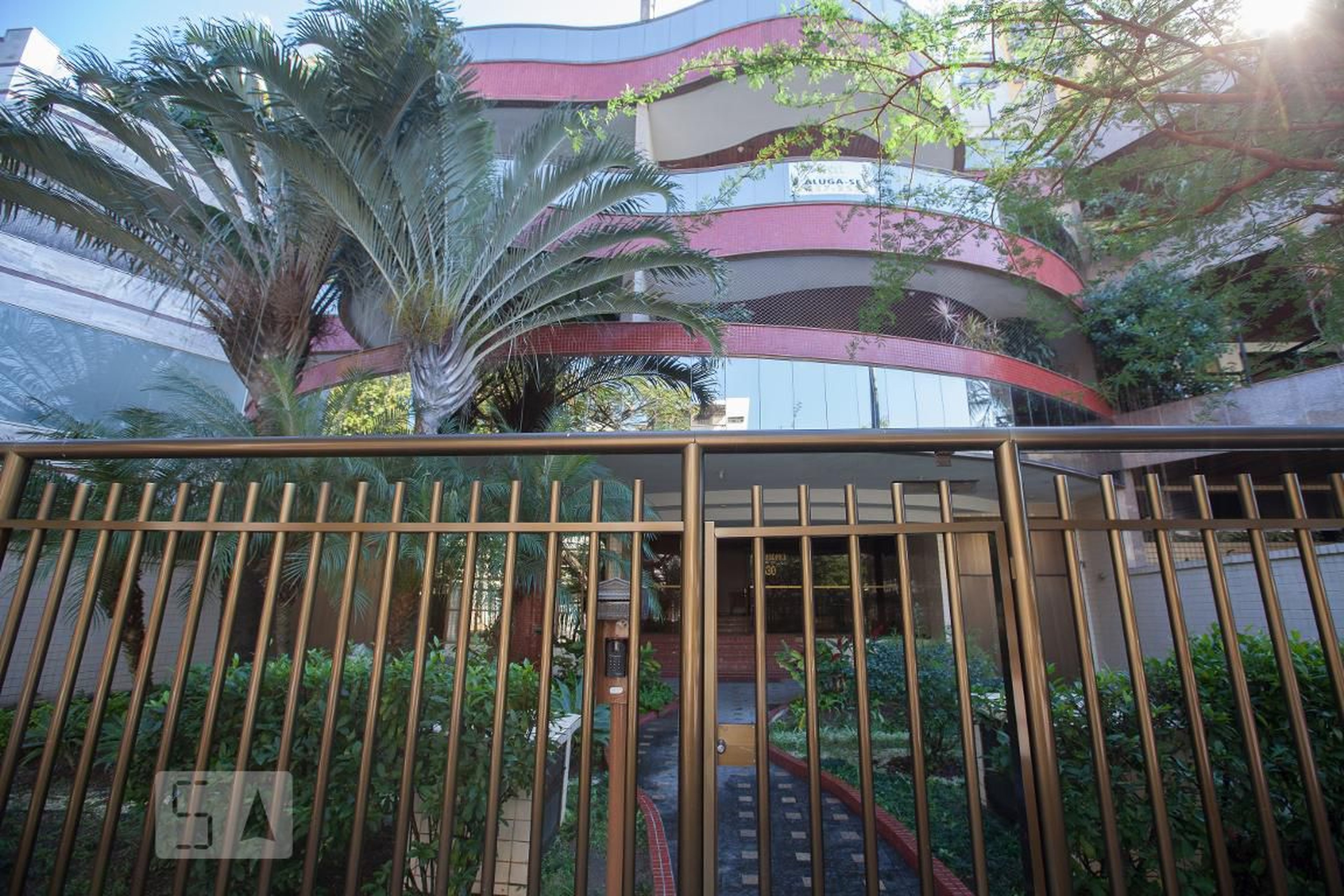 FACHADA Condomínio em Avenida Genaro de Carvalho, 630