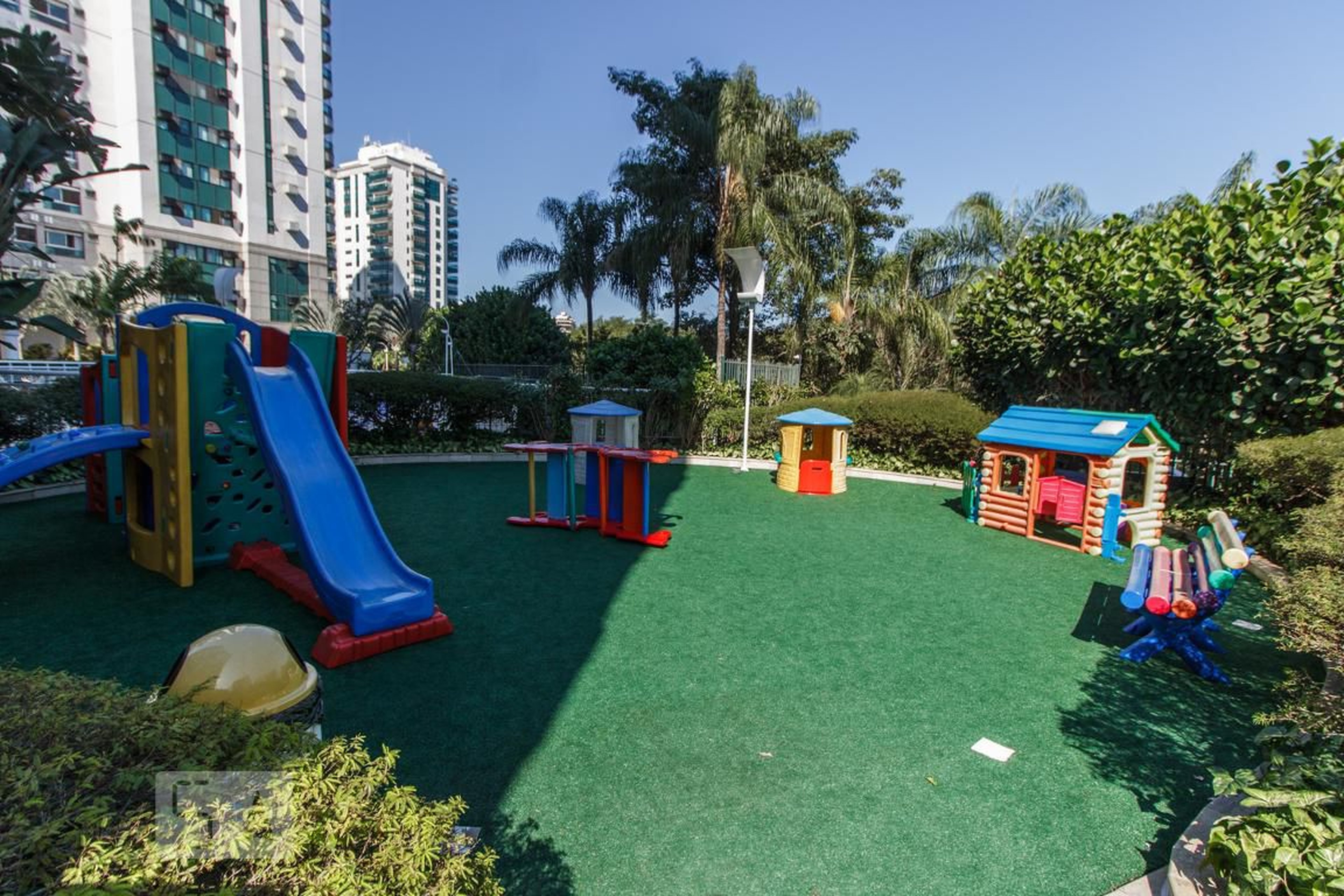 Playground - Península