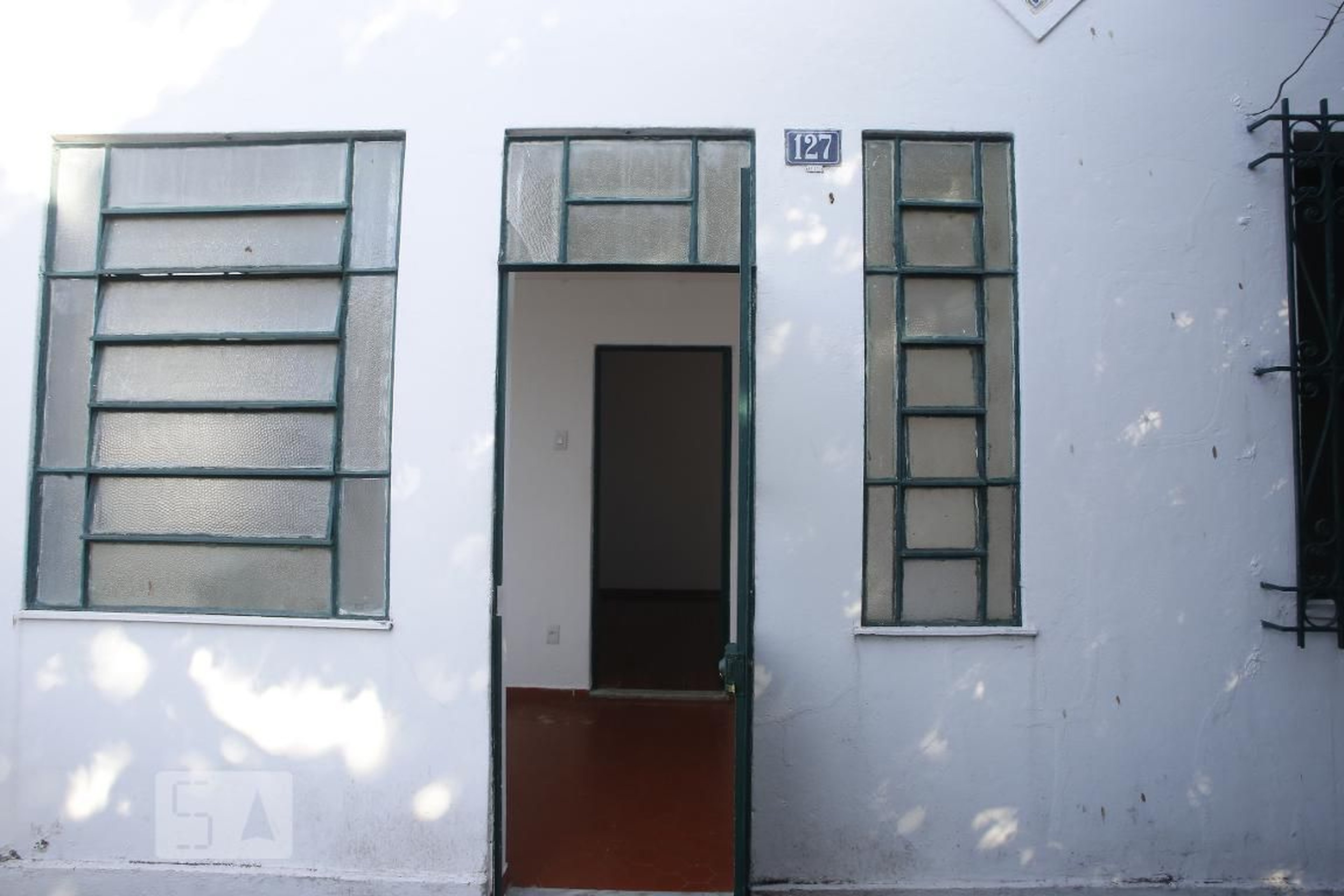 Fachada Condomínio em Rua Viana Drumond, 127