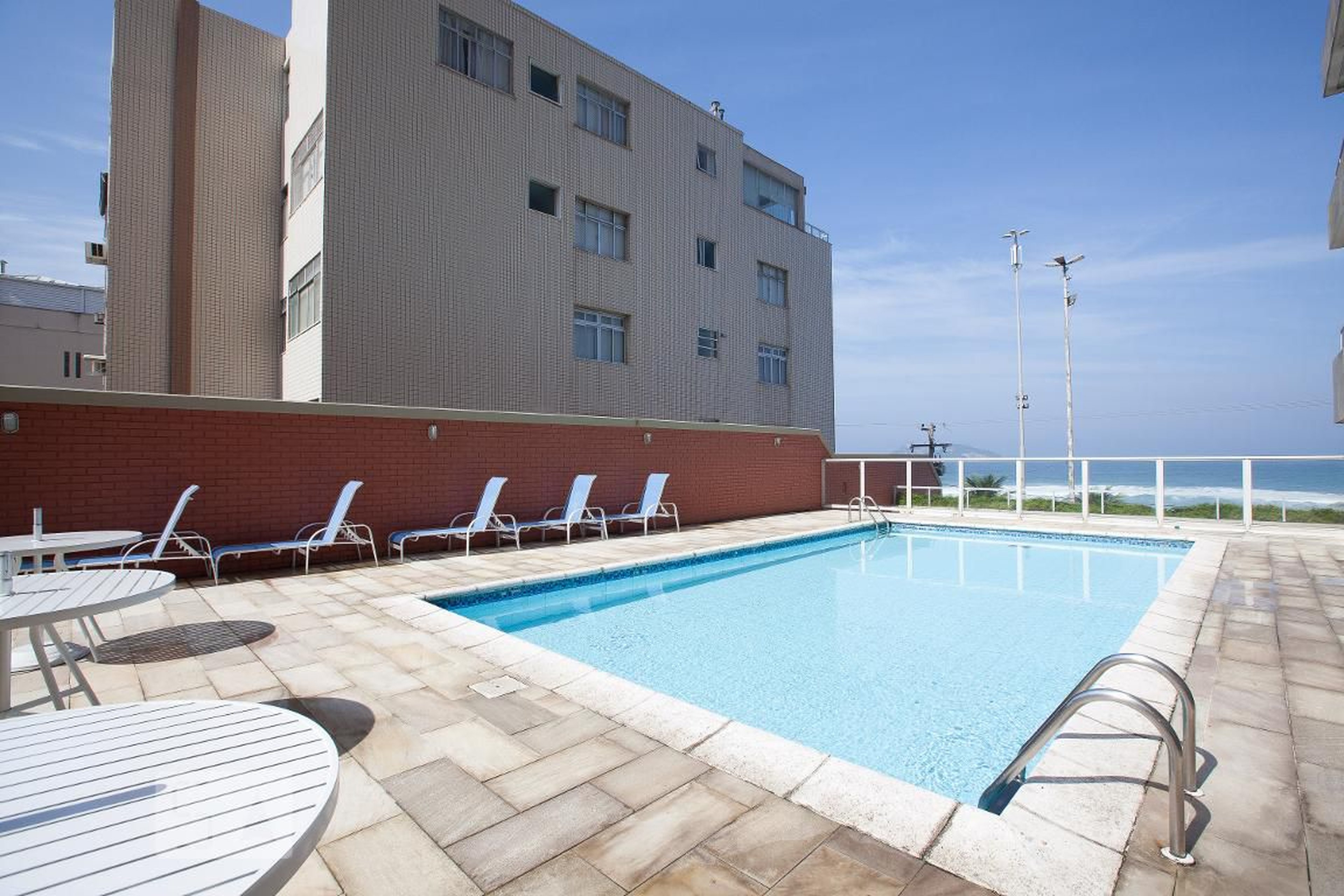 PISCINA - Barra Beach