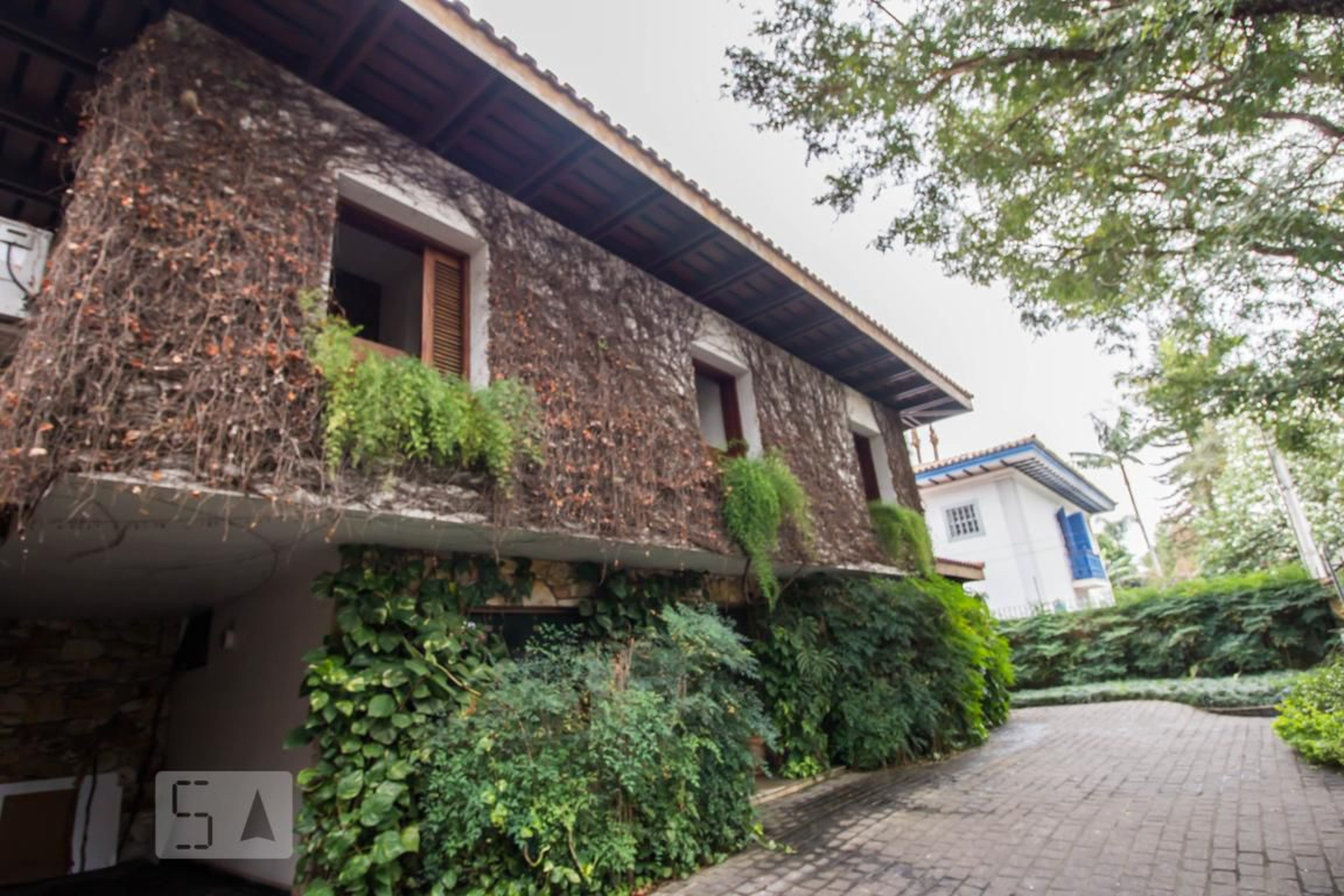 Fachada Condomínio em Rua Doutor Carlos Norberto de Souza Aranha, 37