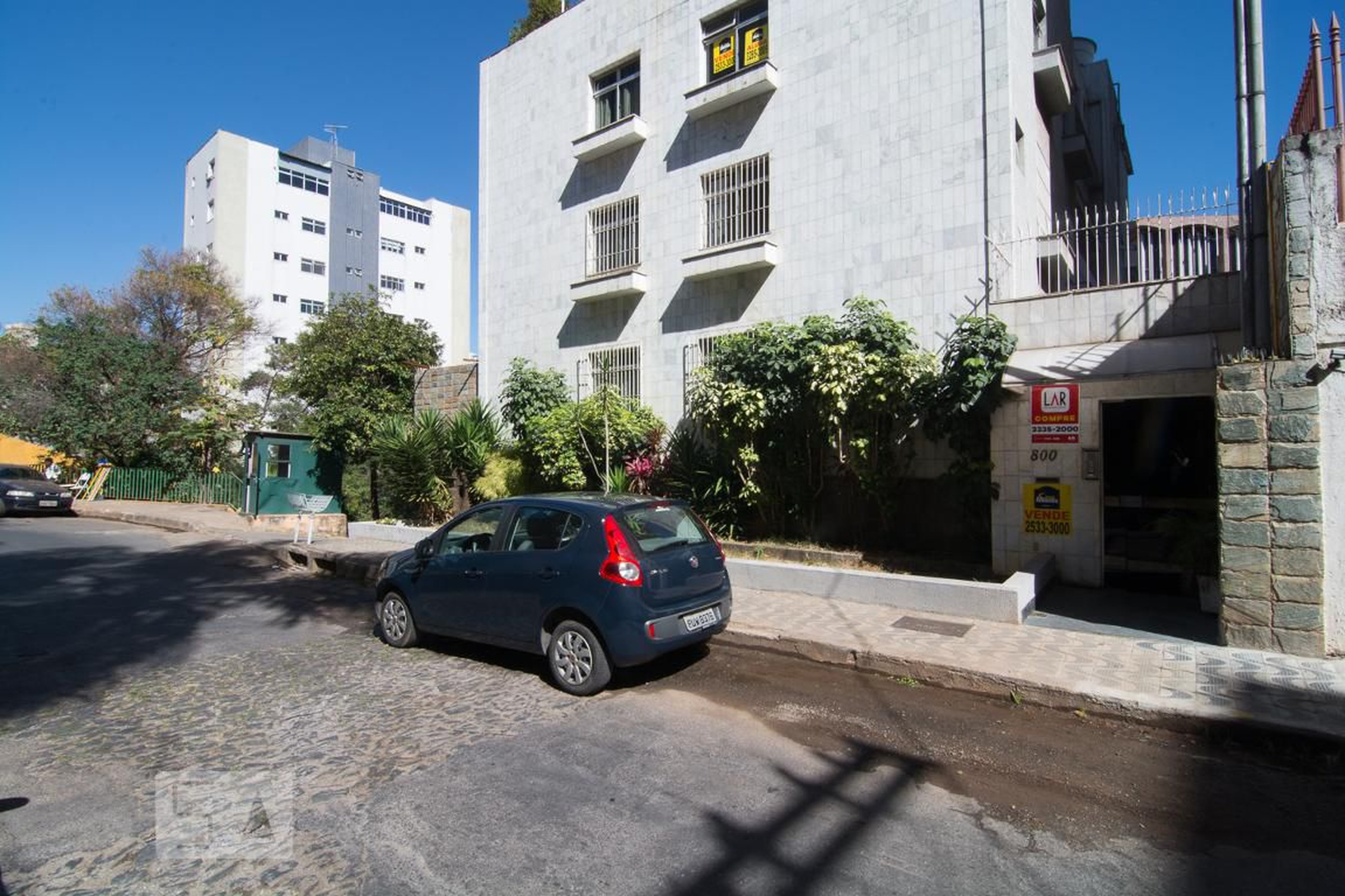 Fachada Condomínio em Rua Teixeira de Freitas, 800