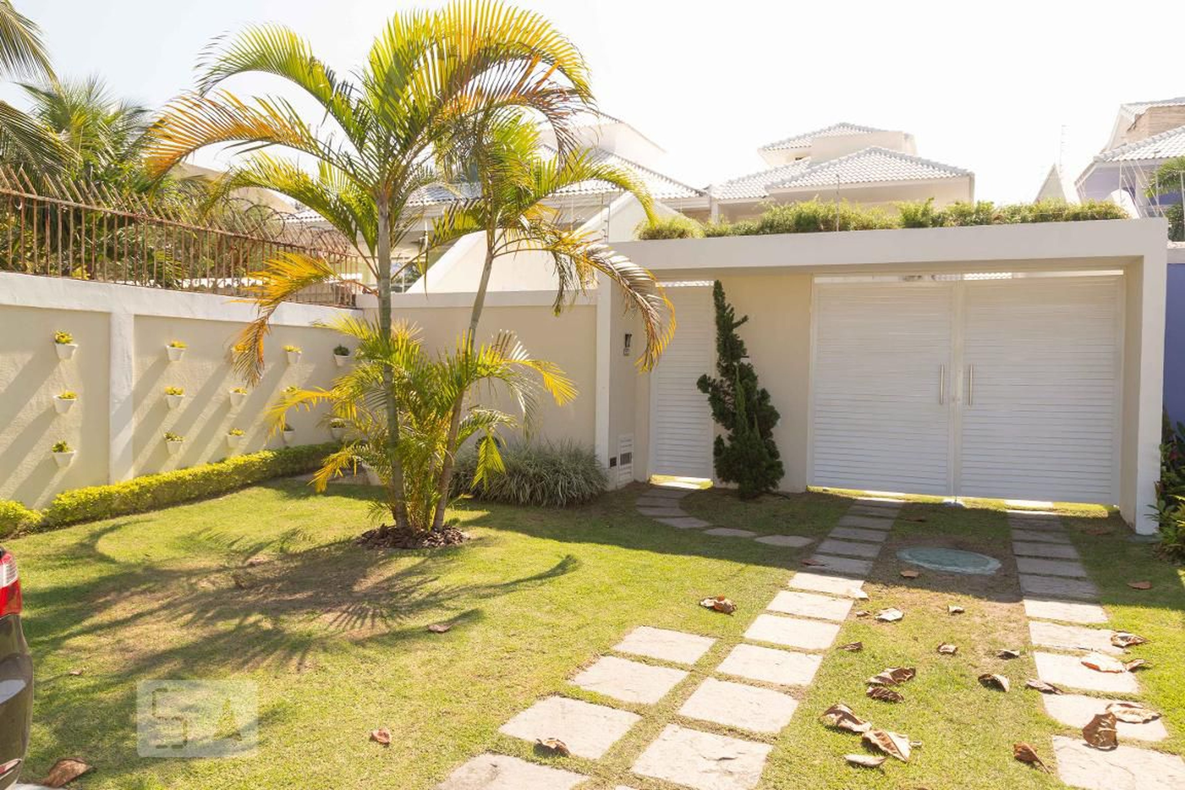 Fachada Condomínio em Rua Luís Orlando Cardoso, 184