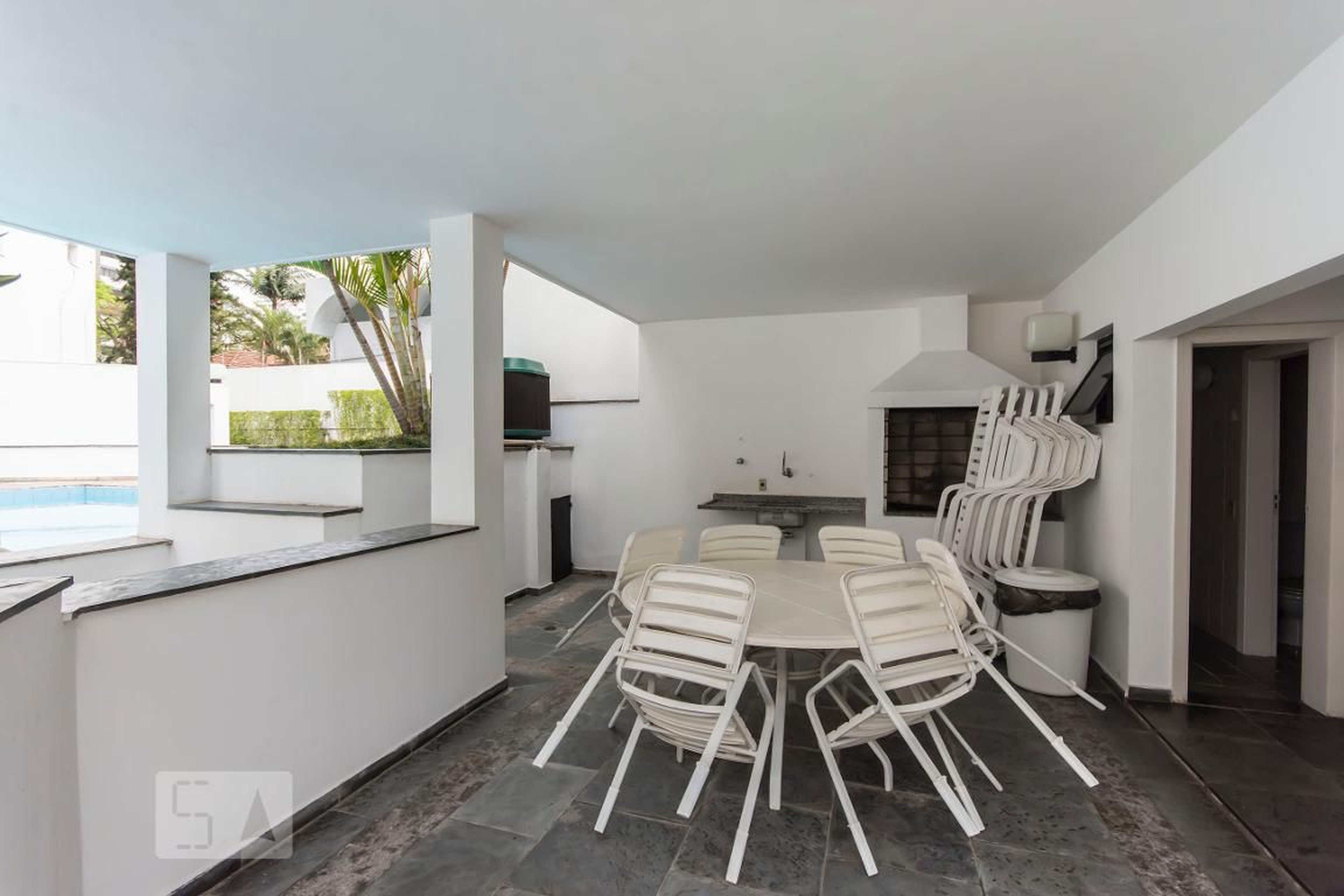 Churrasqueira - Edifício Itamambuca