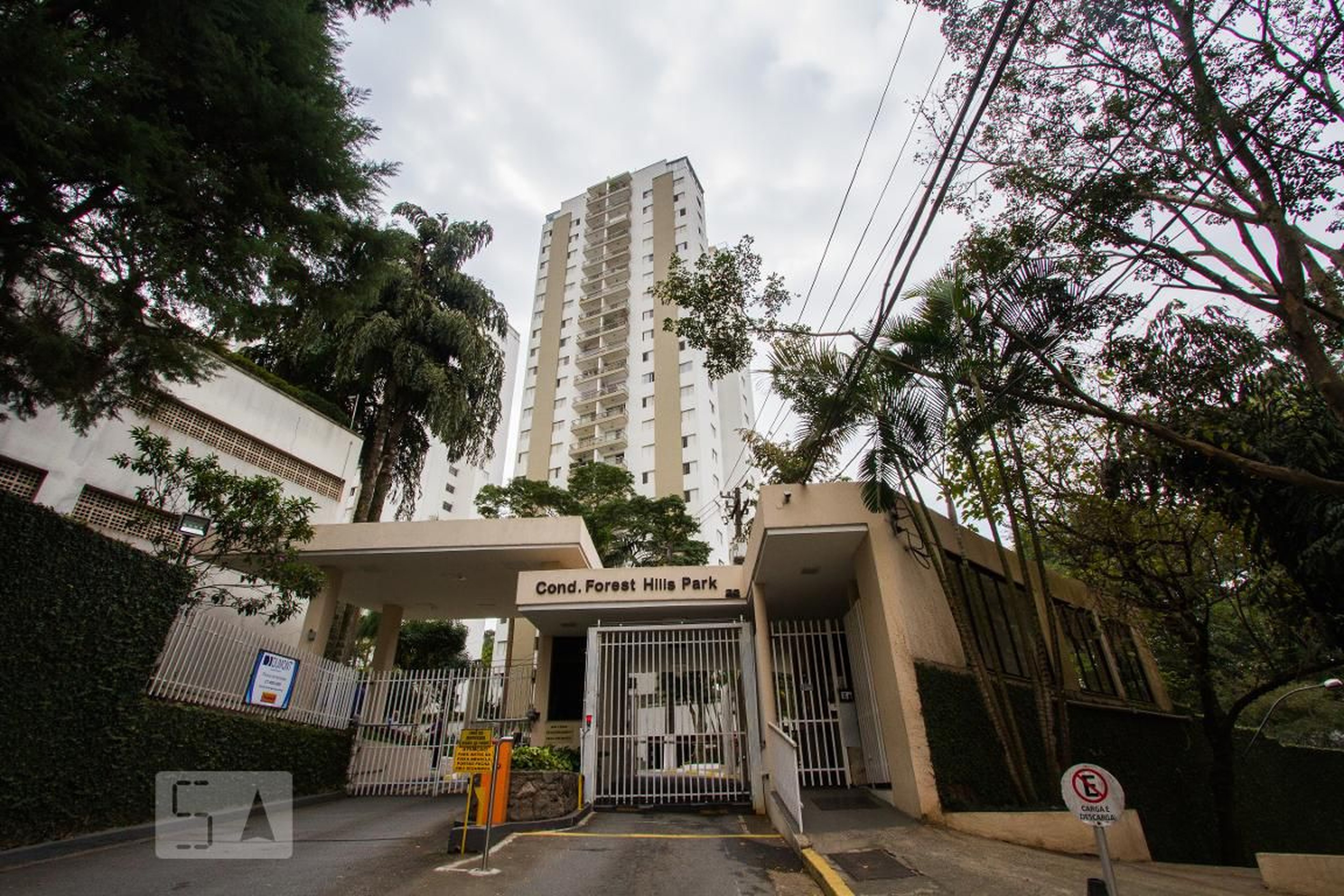 Fachada do Condominio Condomínio Forest Hills Park