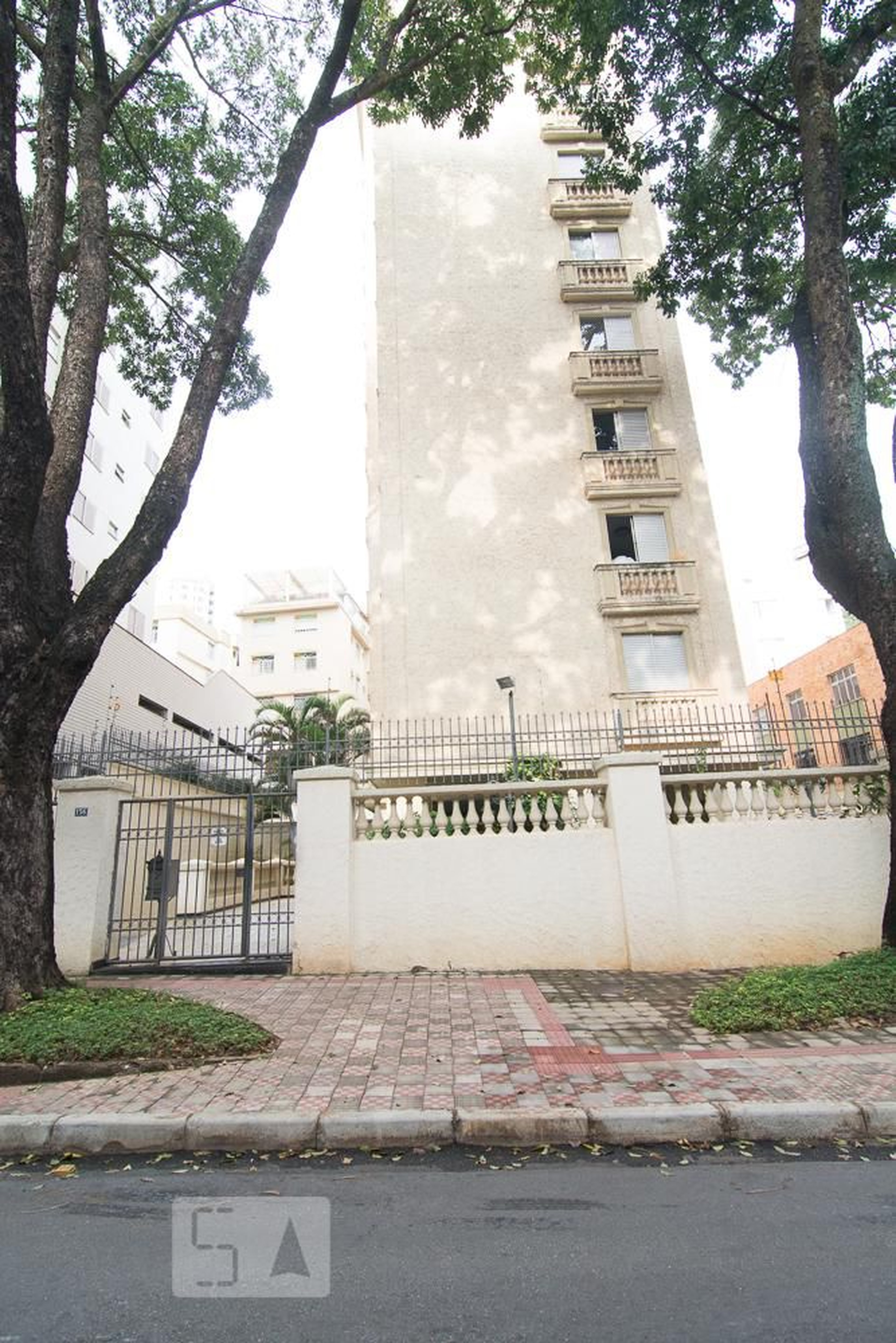 Fachada Condomínio em Rua Sagarana, 156
