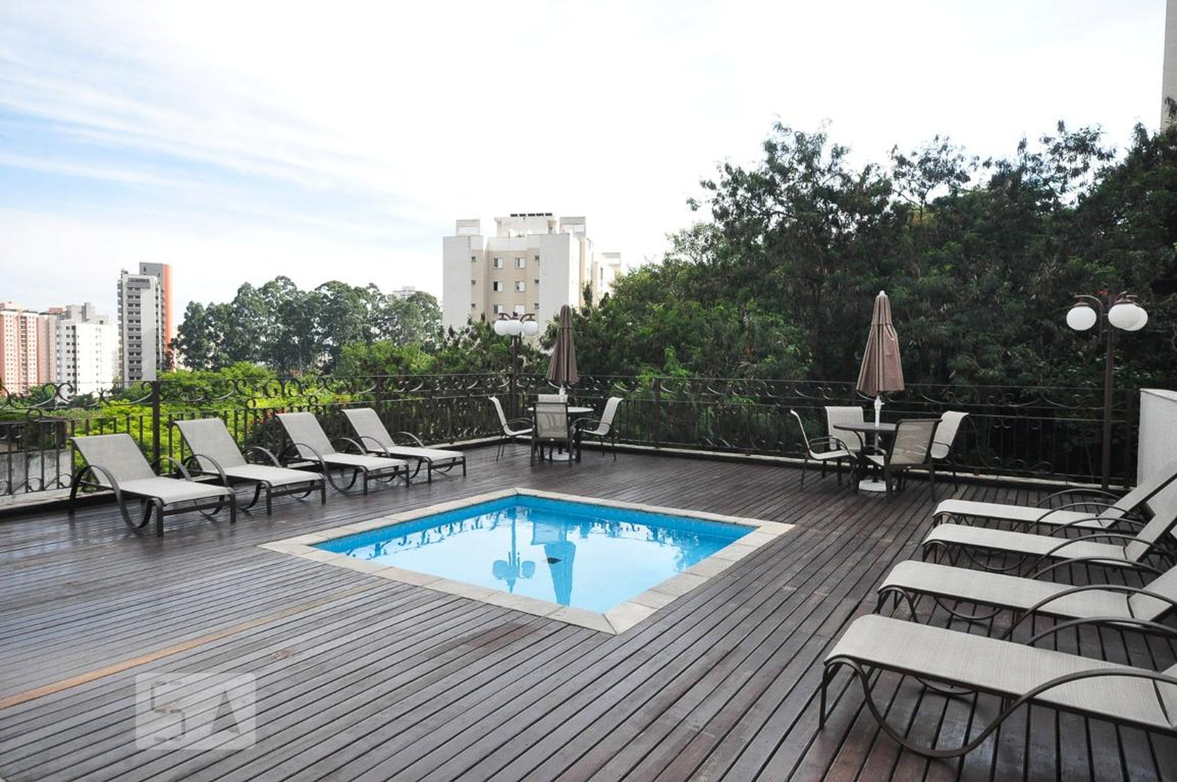 Piscina 1 - Edifício Villa Dória