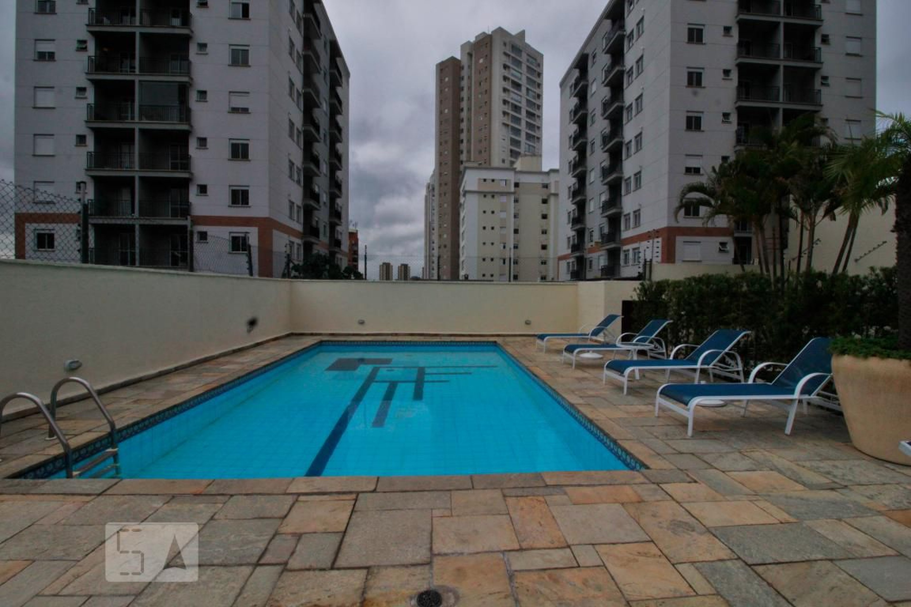 Piscina adulto - Edifício Saint Exupery