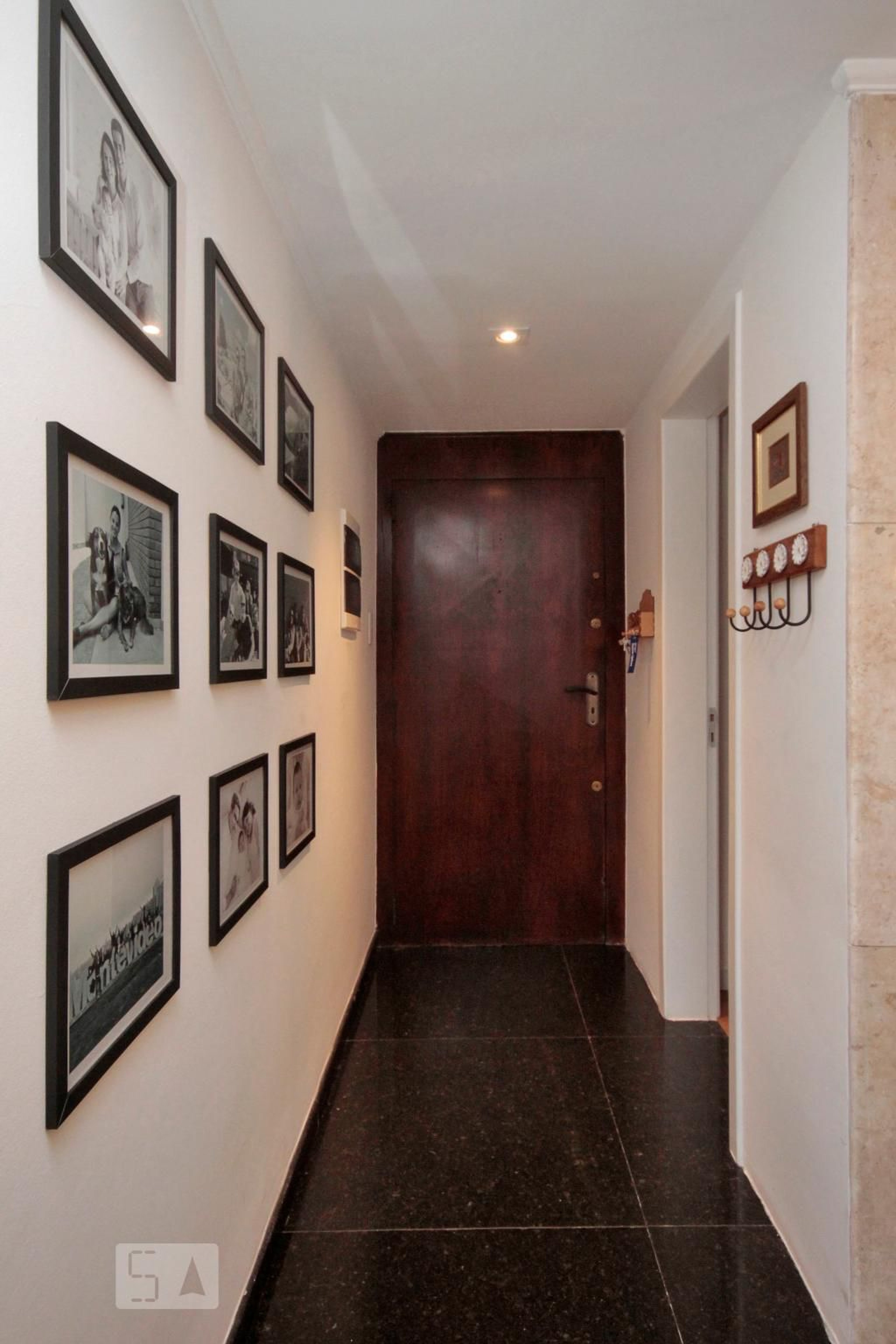 Hall de Entrada Condomínio em Rua do Paraíso, 100