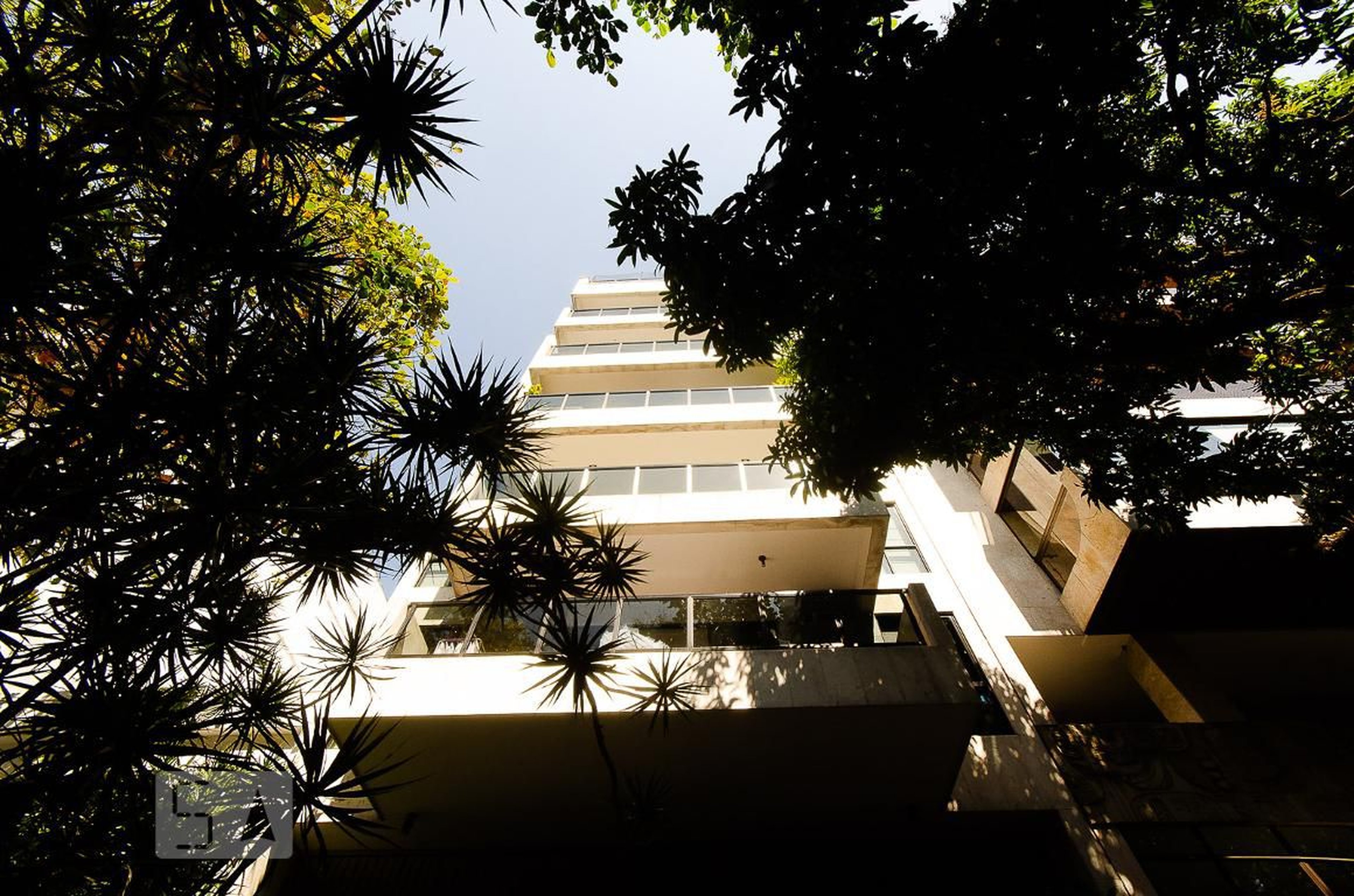 Fachada Condomínio em Rua Barão de Jaguaripe, 247