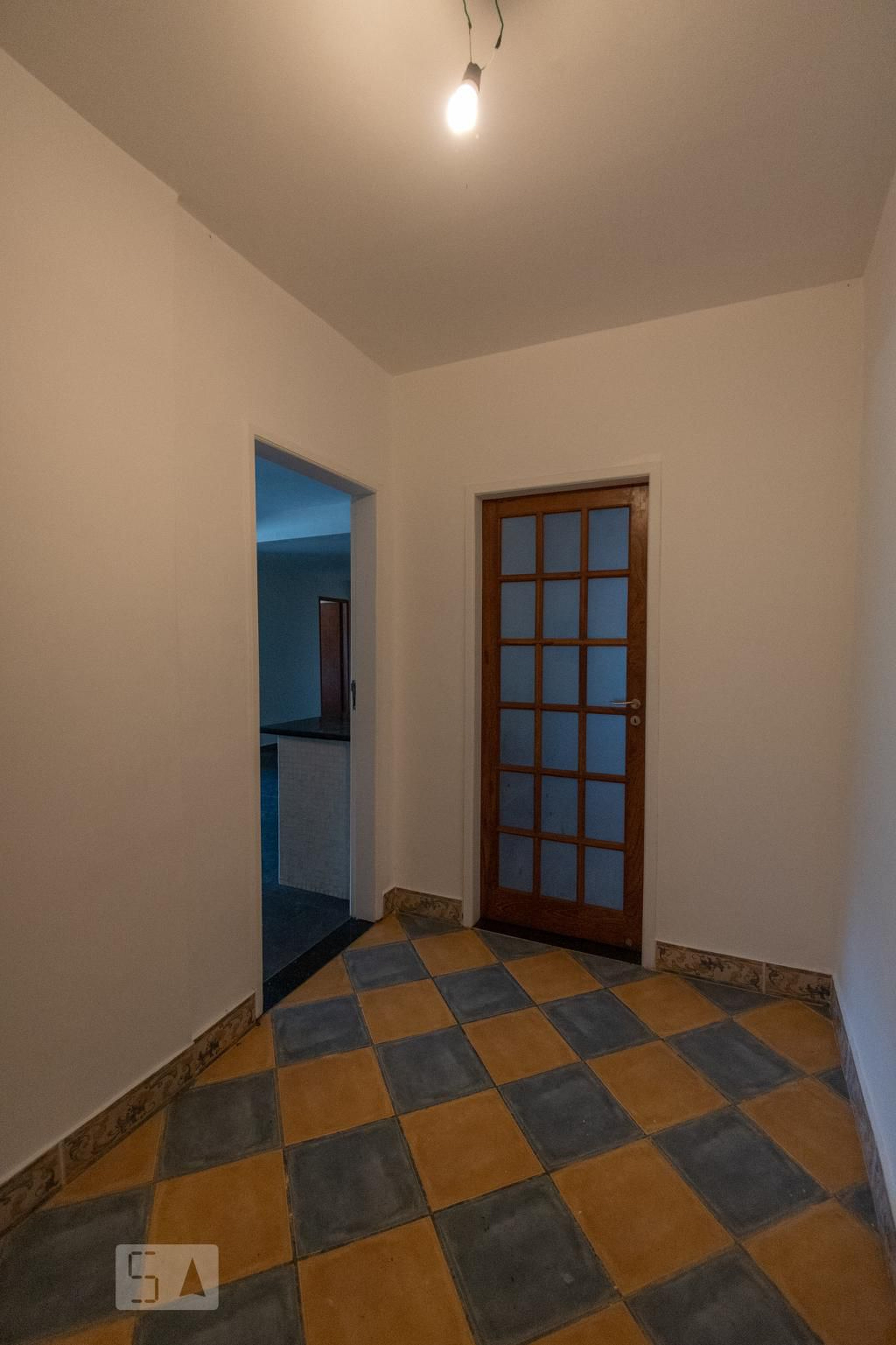 Hall de entrada - Rua Alice 1658