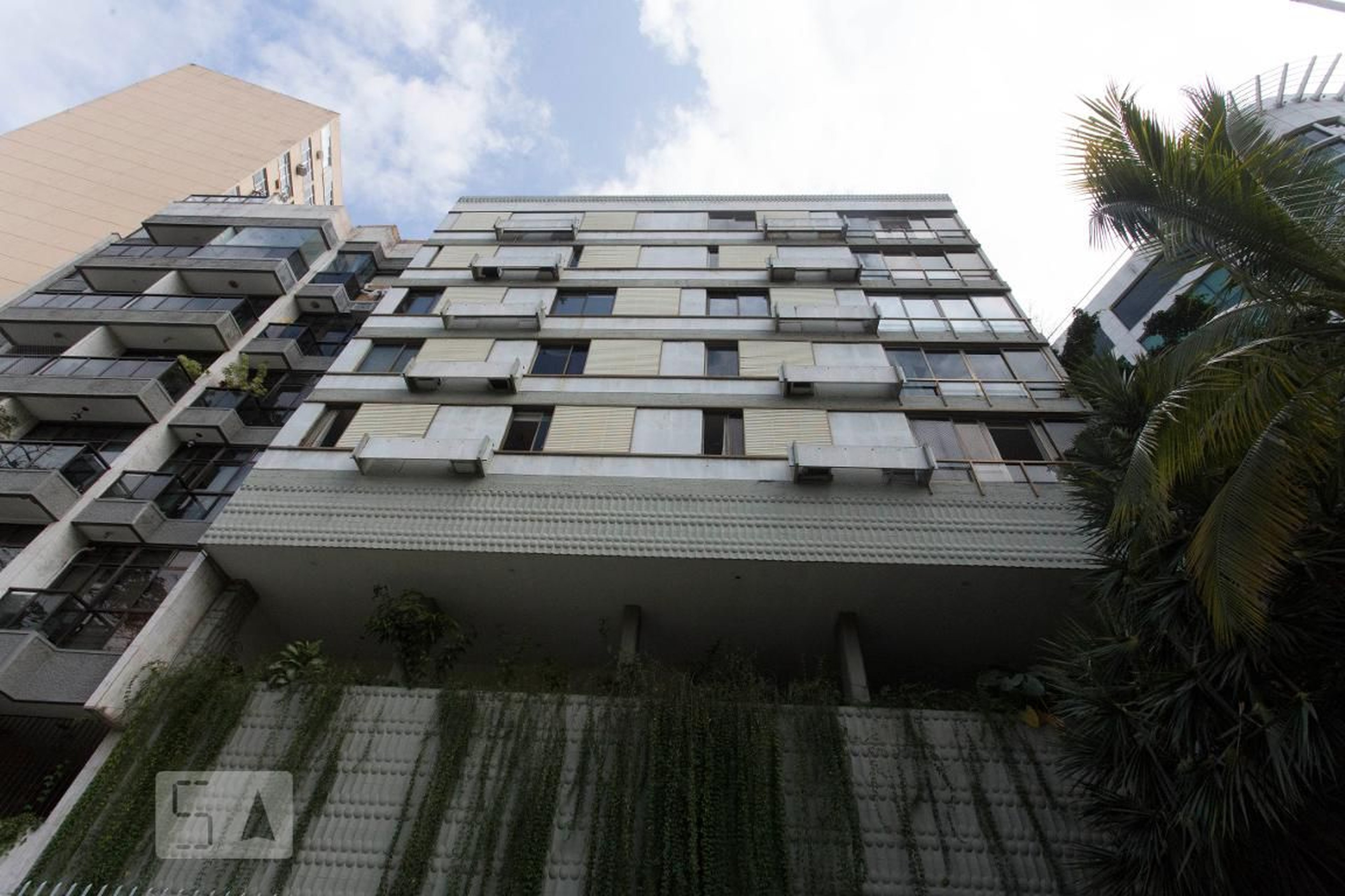 Fachada Condomínio em Avenida Borges de Medeiros, 625