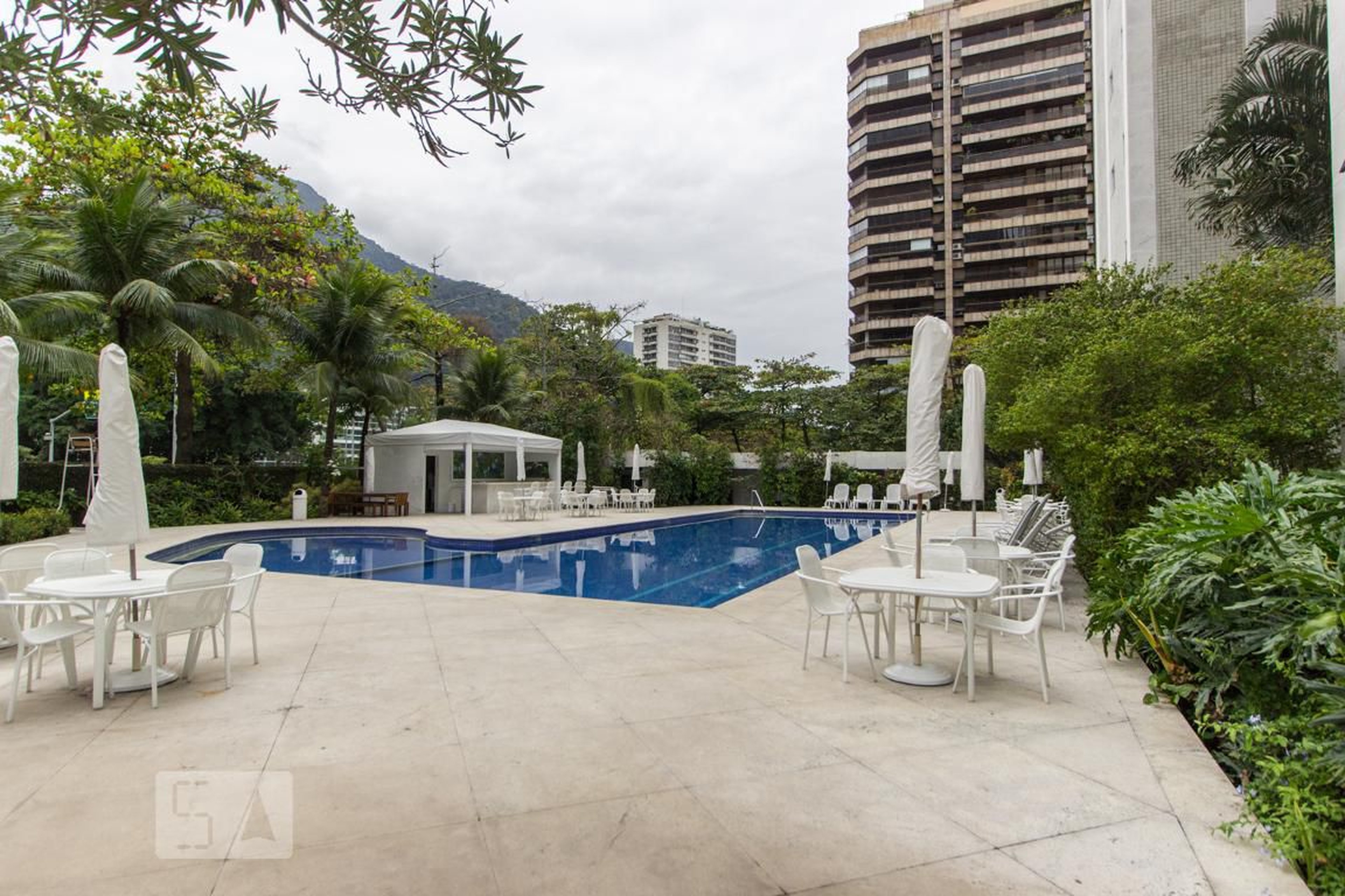 Piscina - Rive Droite