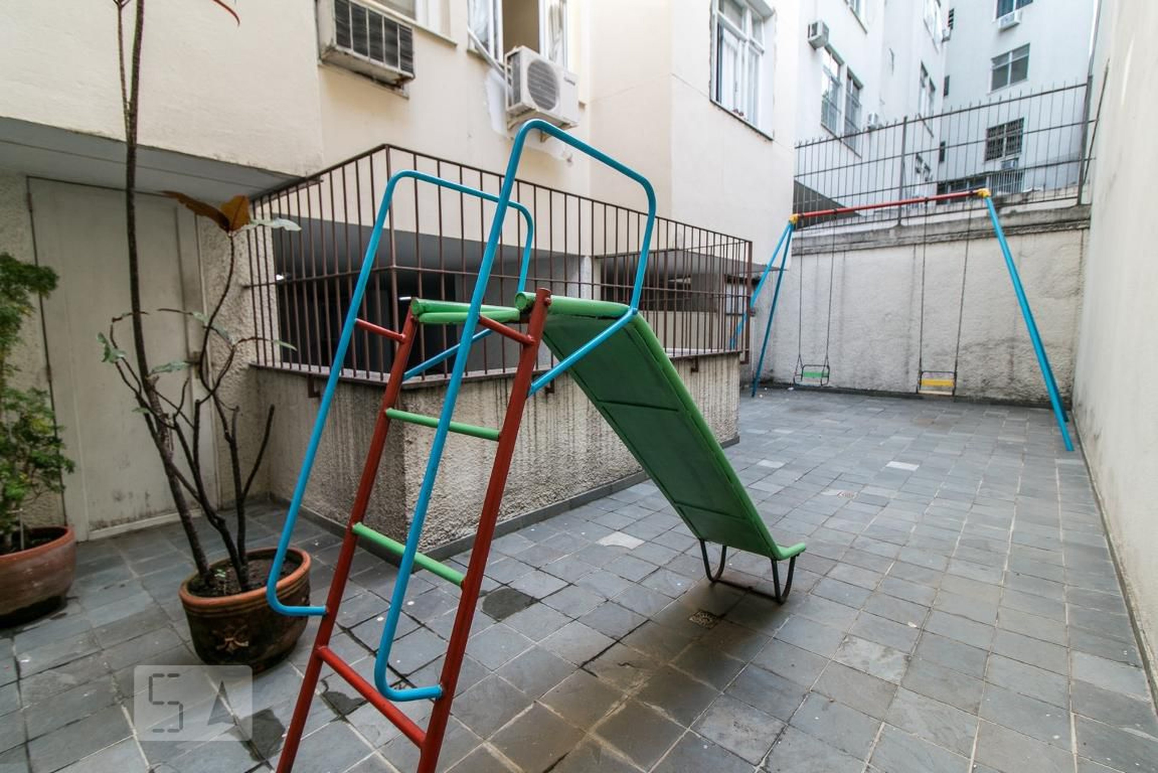 Playground - Edifício Leal Menezes