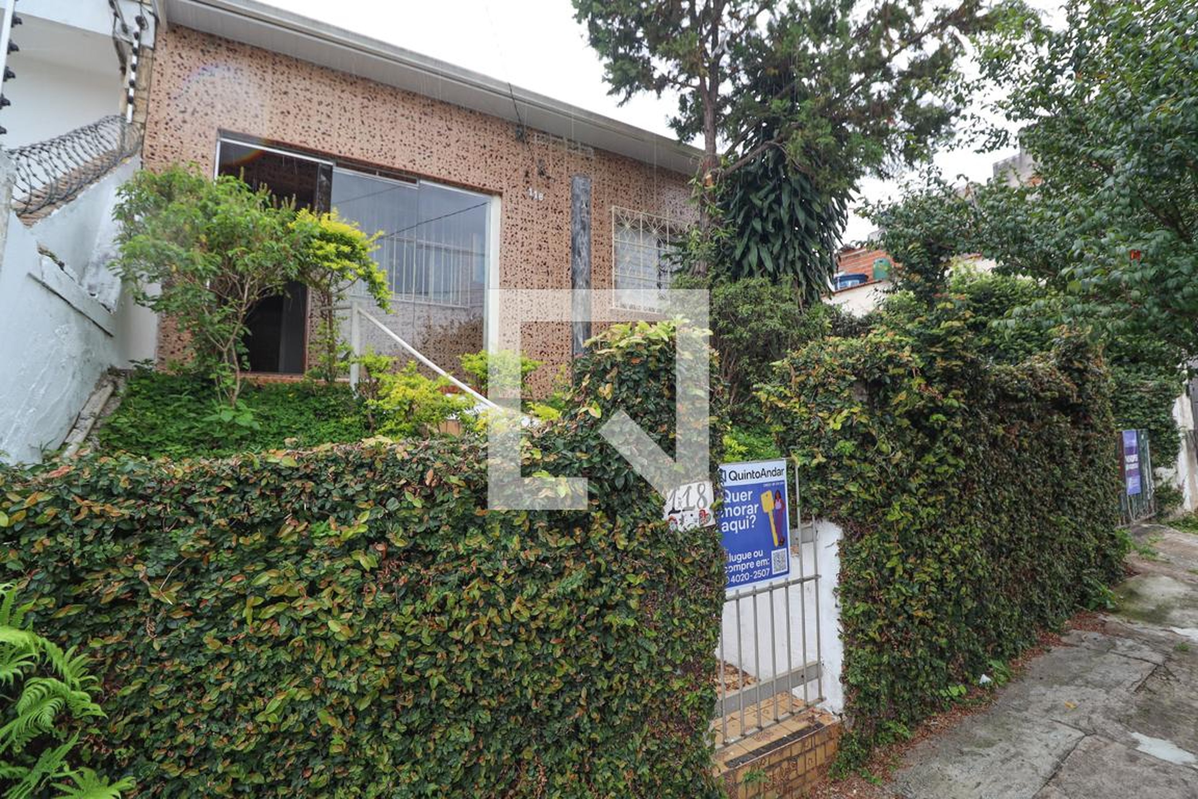 Fachada Condomínio em Rua Padre Leonel França, 118