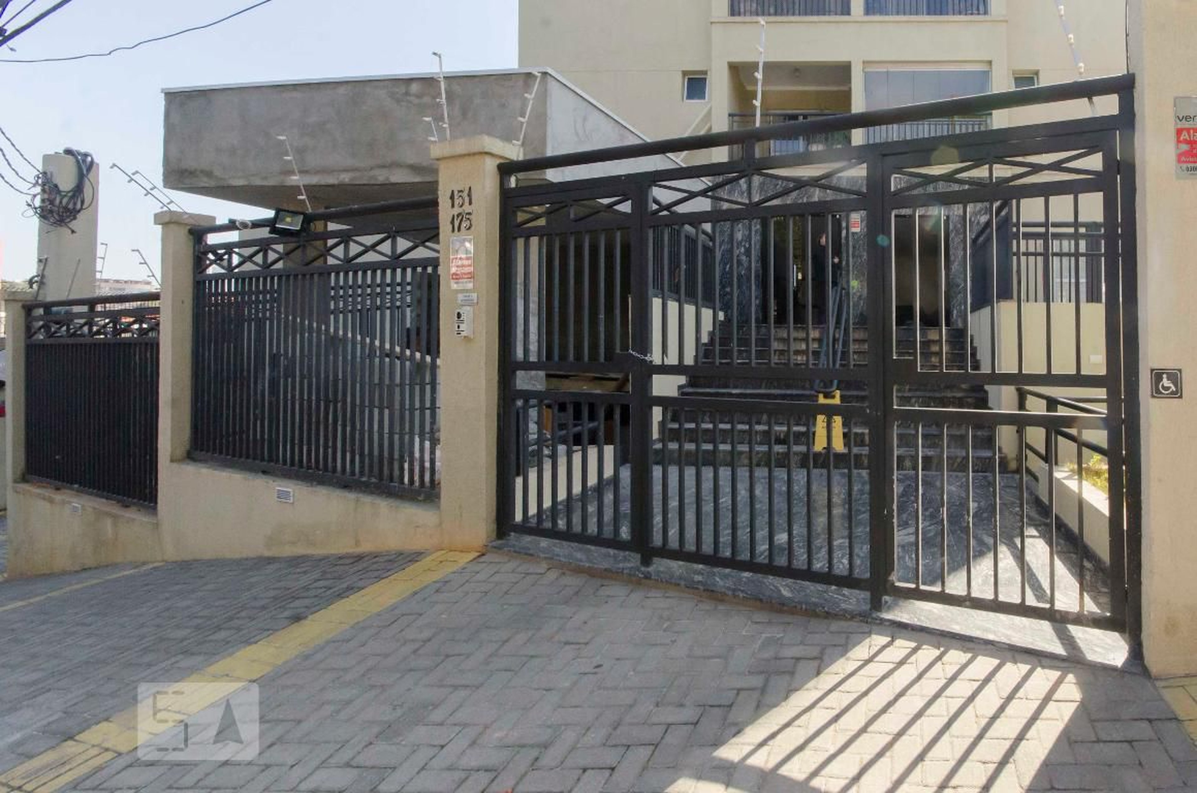 Fachada Condomínio em Rua Dona Gabriela, 175