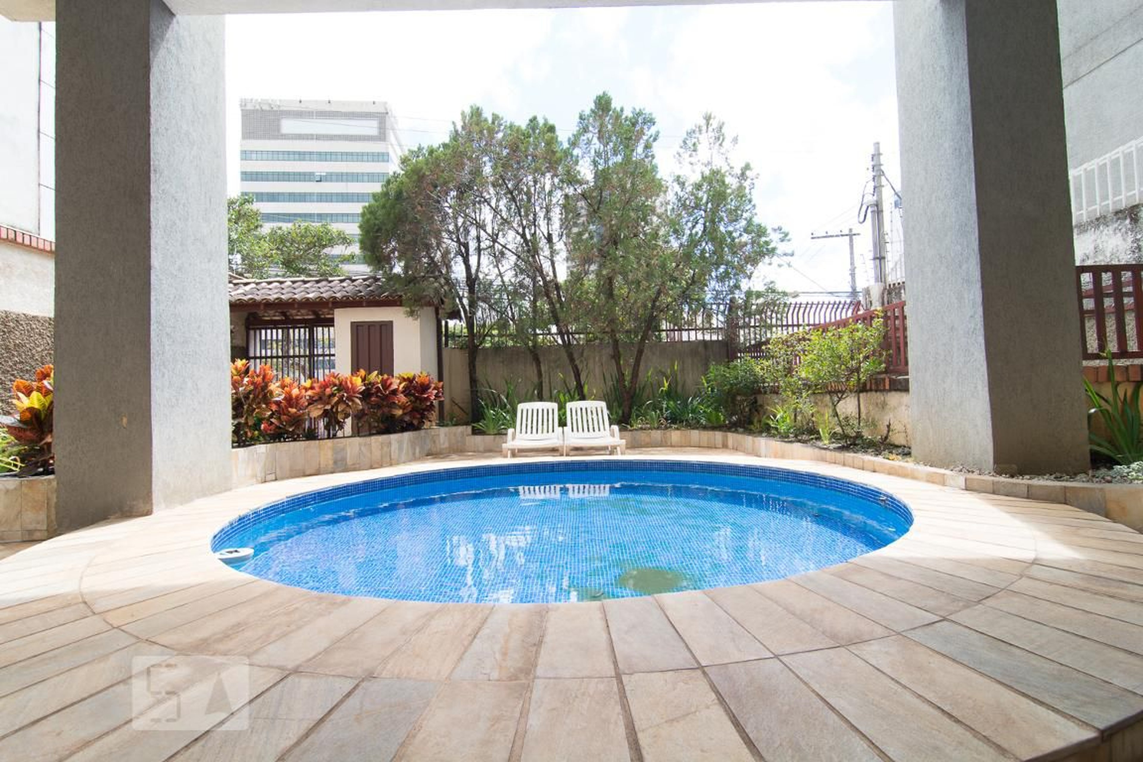 Piscina - Edifício Braunas