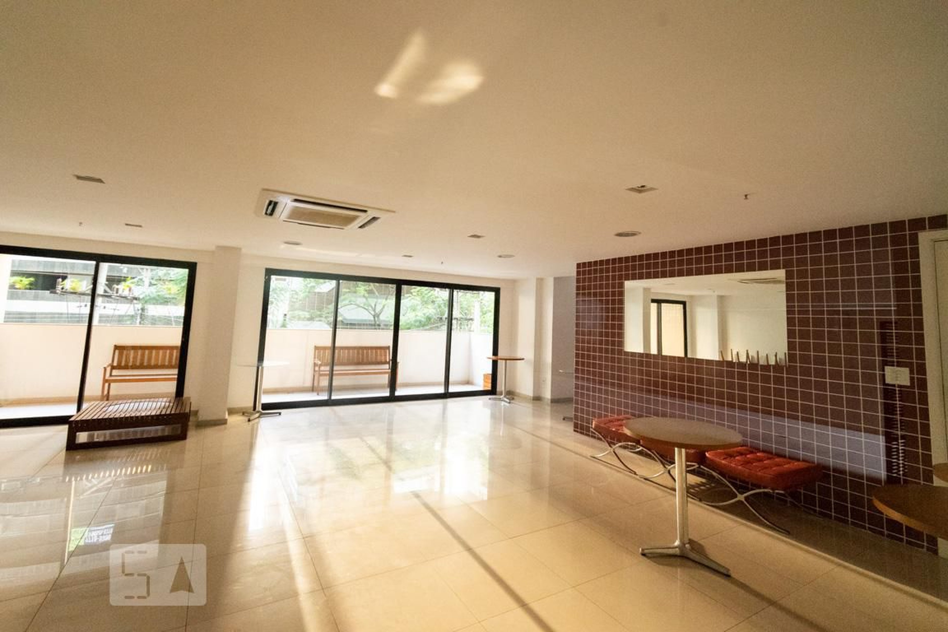 Salão de Festas - Ed. Ingá Imperial