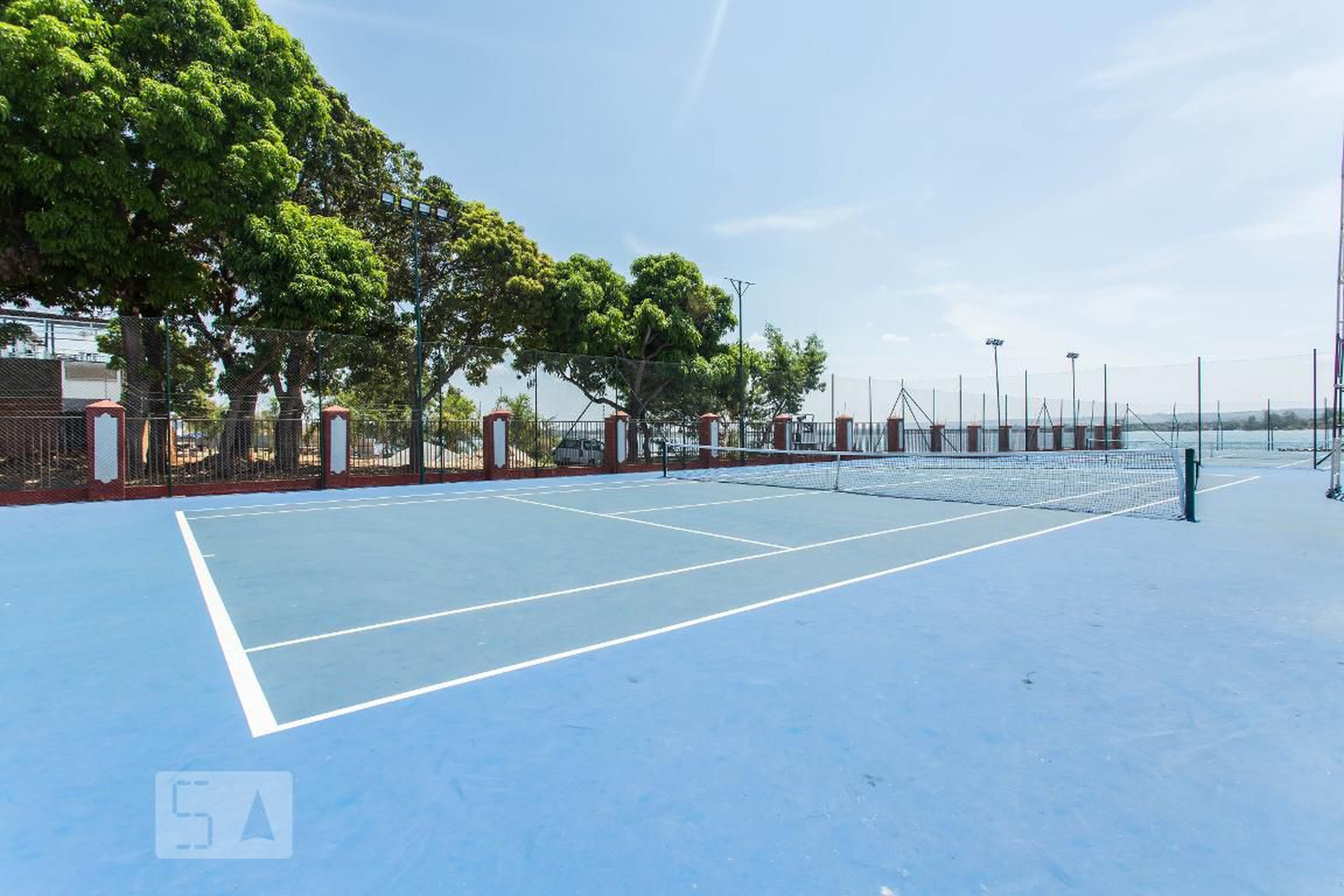 Quadra de tênis - Lake Side