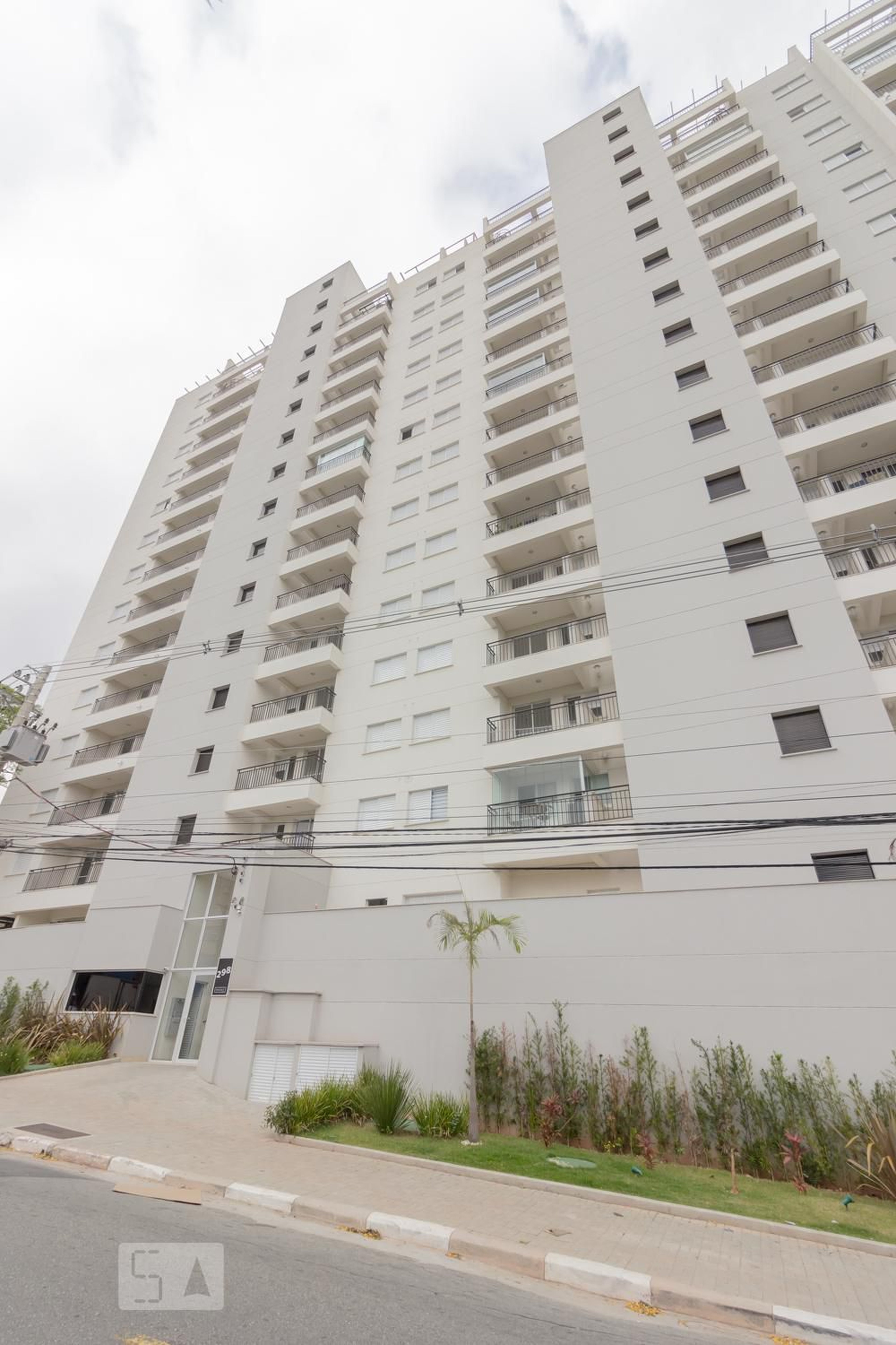 Fachada Condomínio em Rua Deputado Emílio Carlos, 283