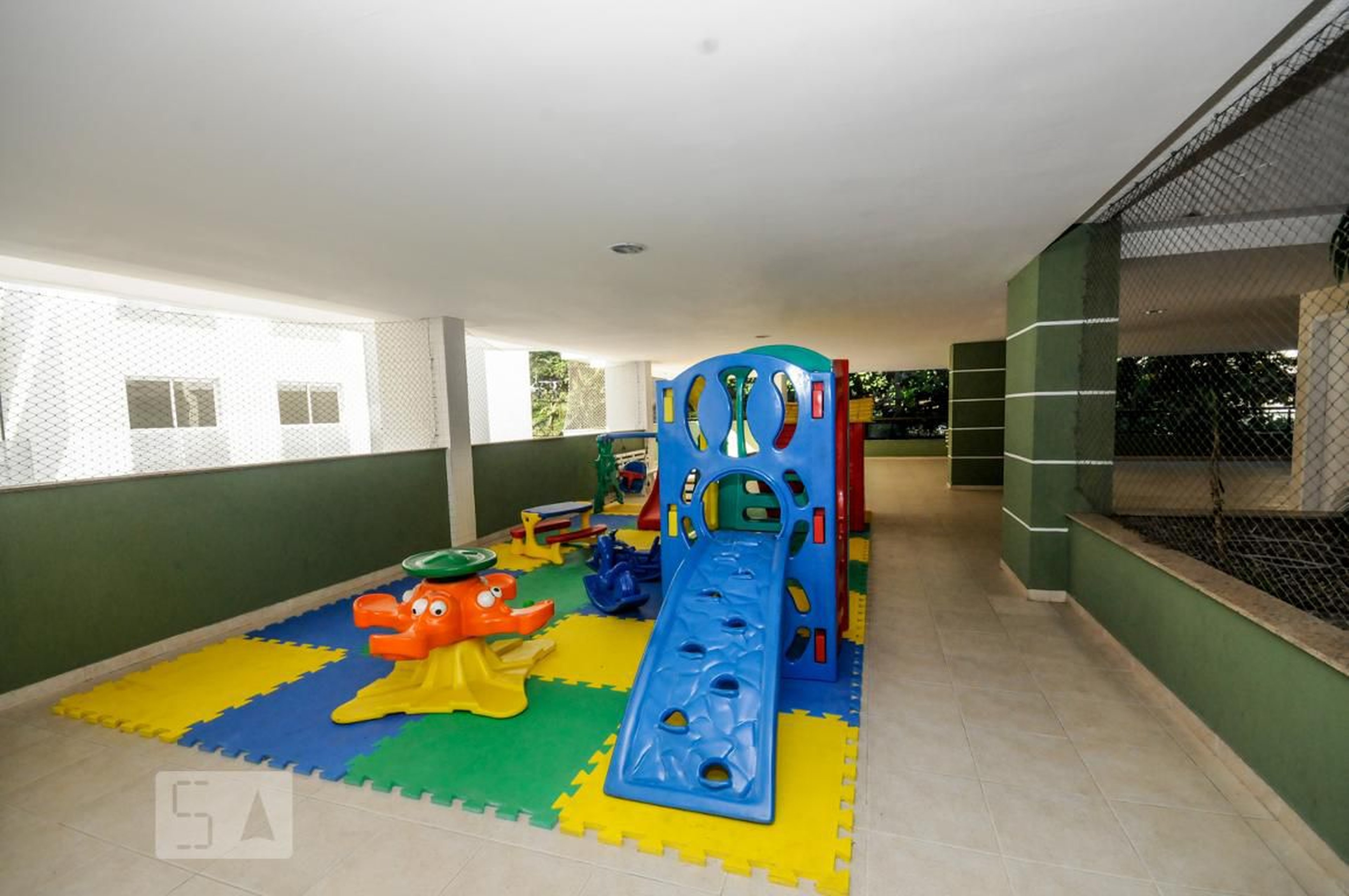 Parquinho - Four Seasons