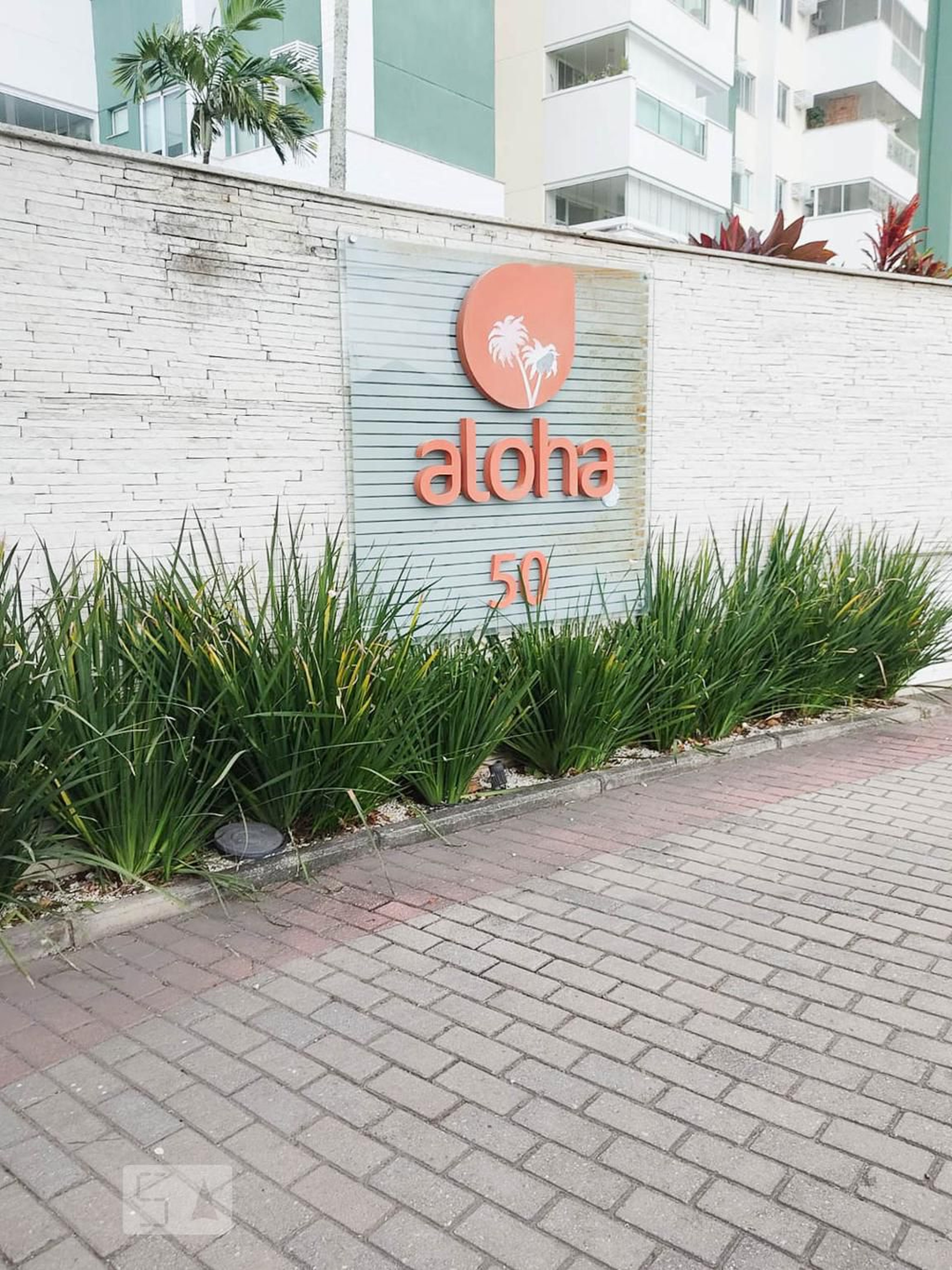 Fachada do condomínio Condomínio Aloha Club Residence