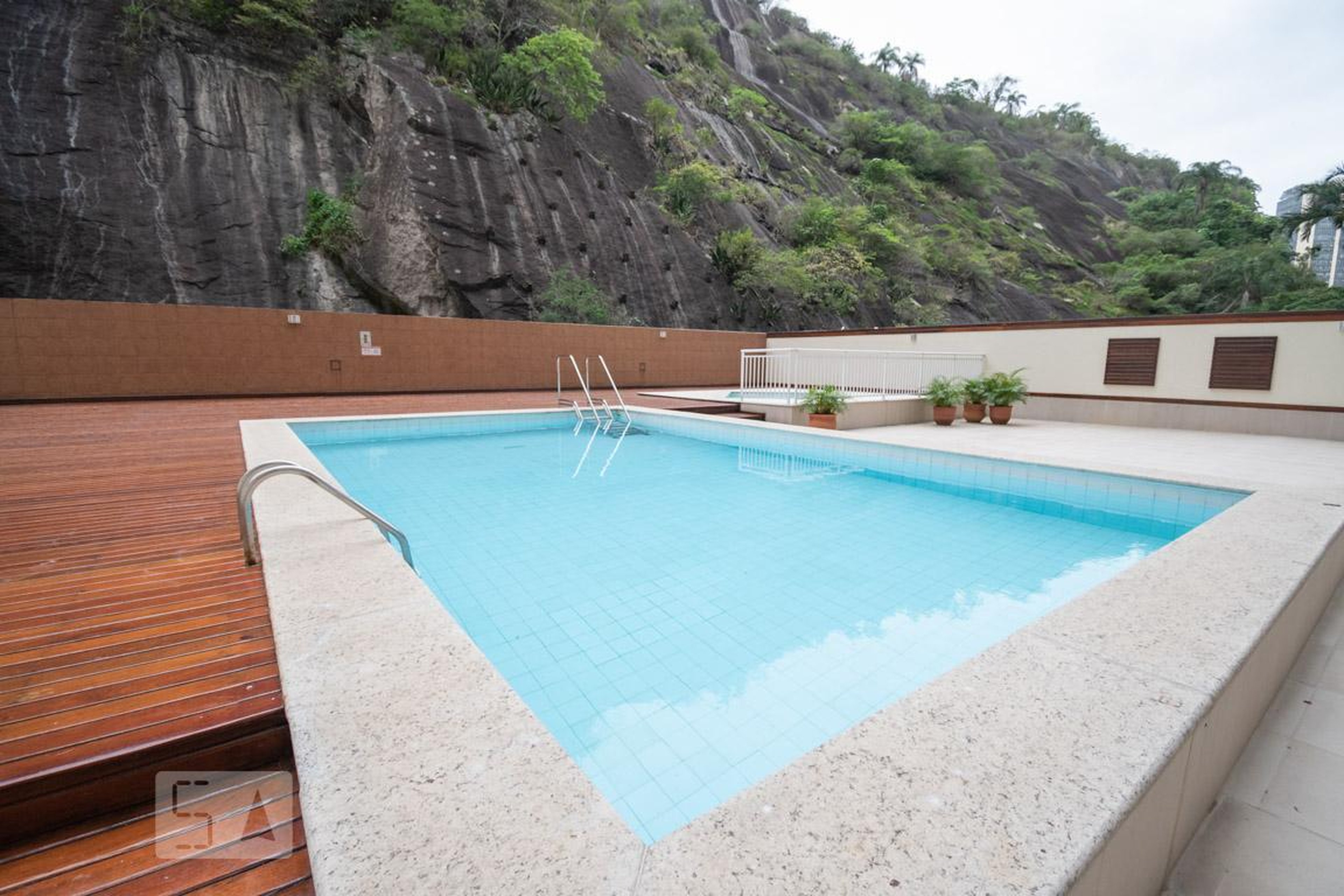 Piscina - Edifício Imperial Place