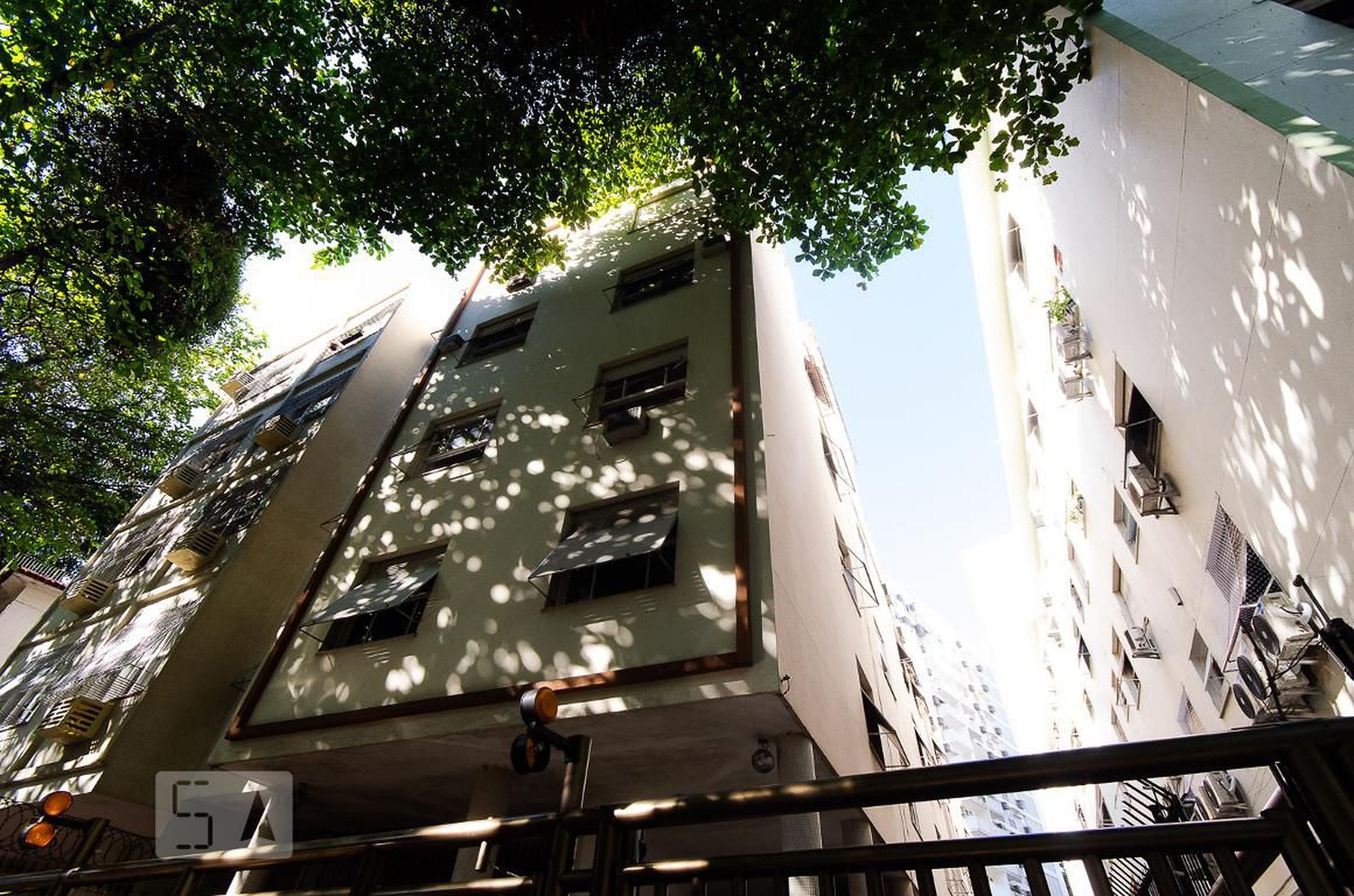 Fachada Edifício Kantuta