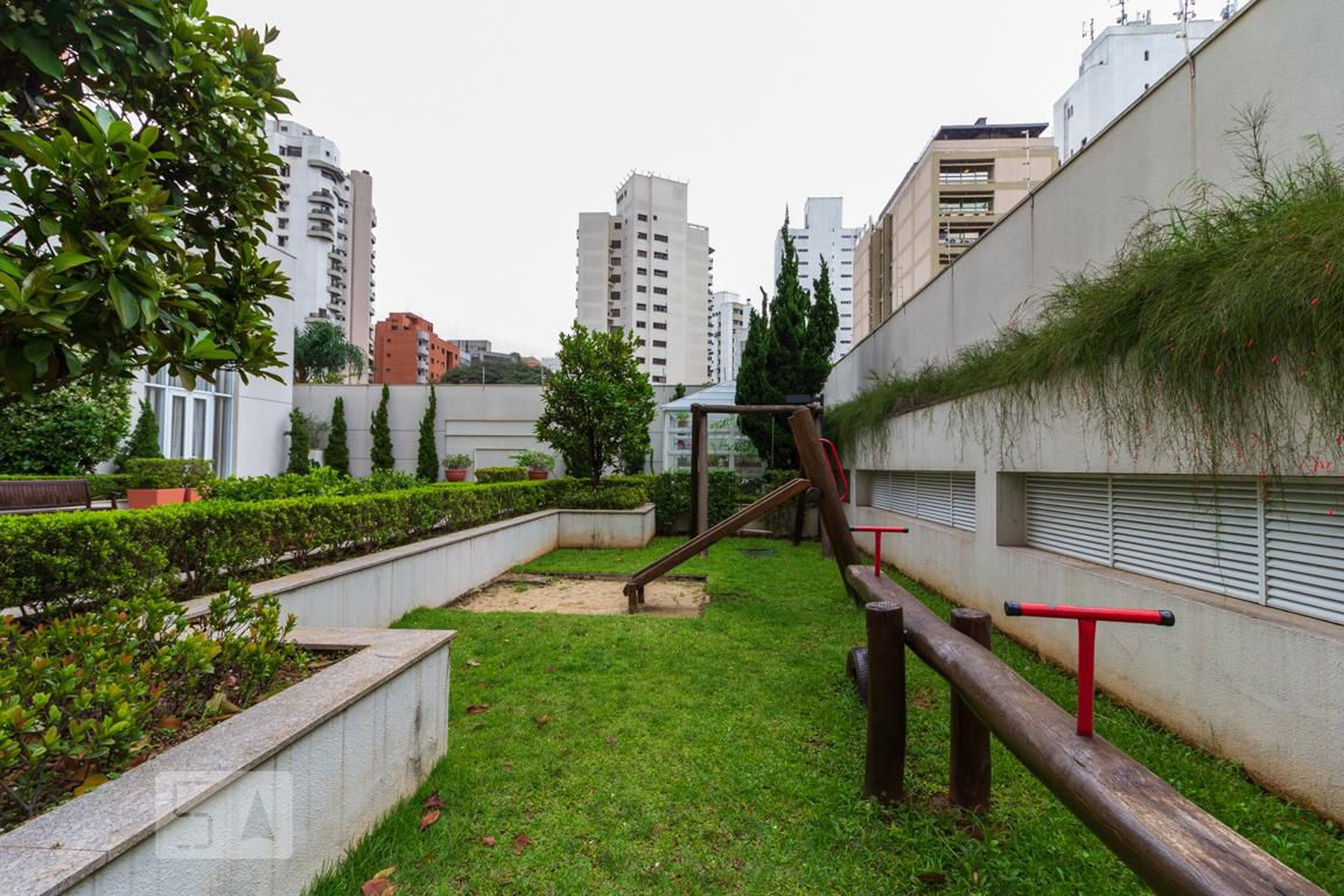 Playground - Claridge