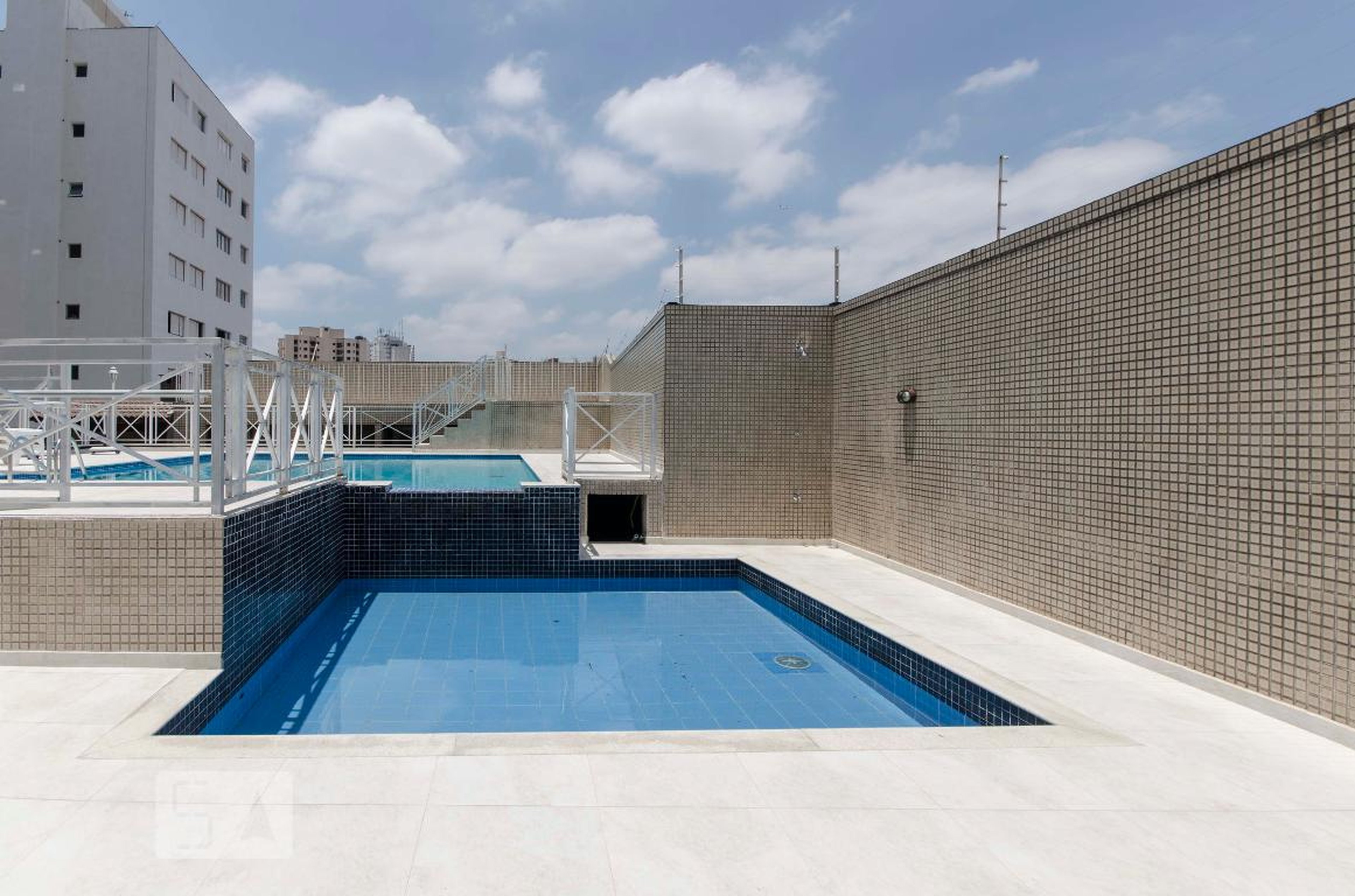 Piscina - Edifício Mont Blanc