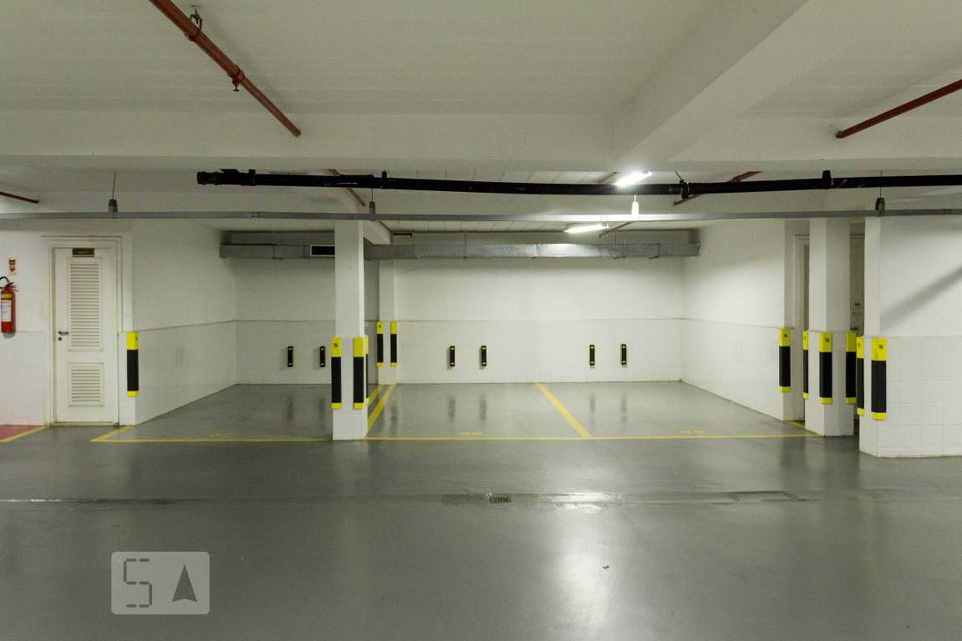 Estacionamento - Peninsula - Bernini