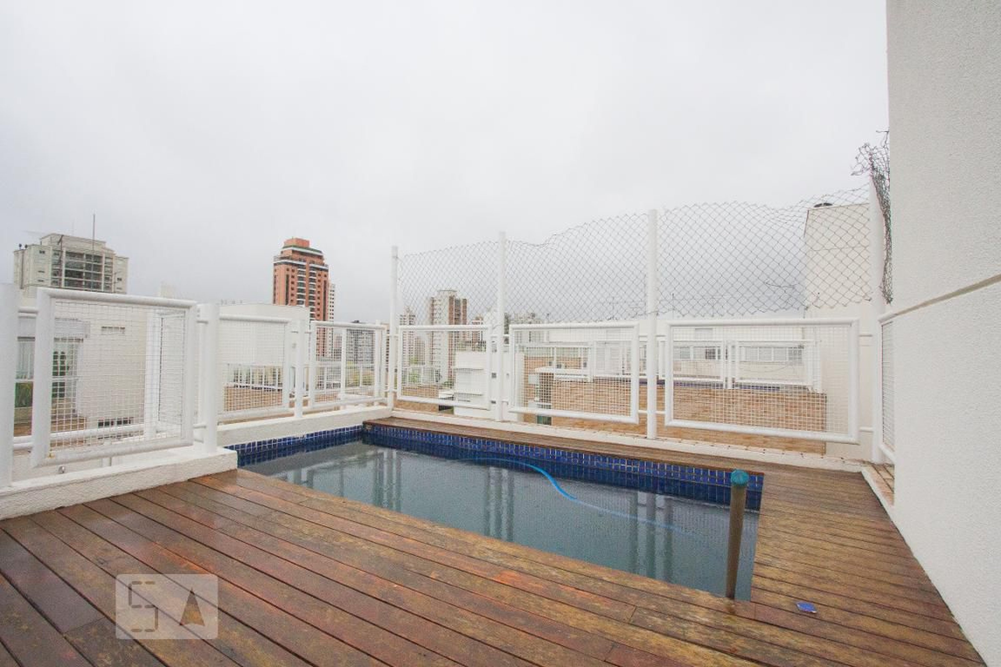 Piscina Condomínio em Rua Verbo Divino, 81