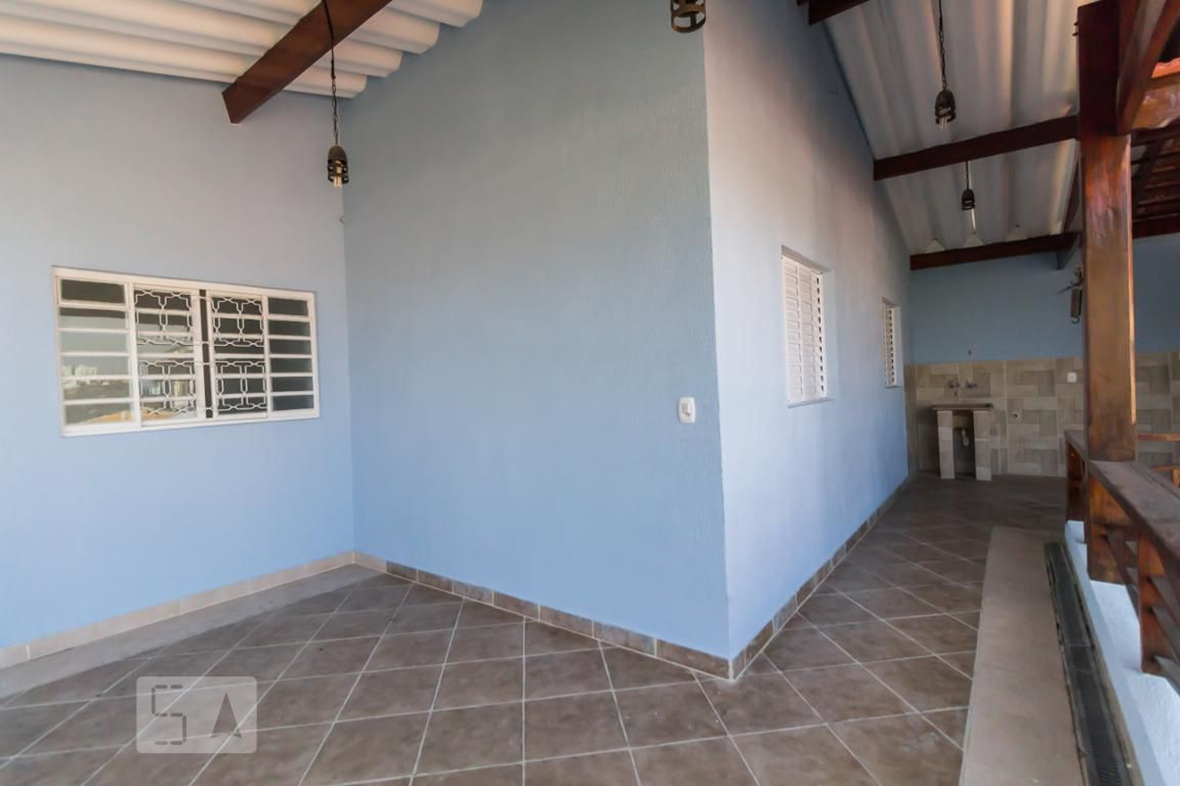 Entrada Condomínio N possui