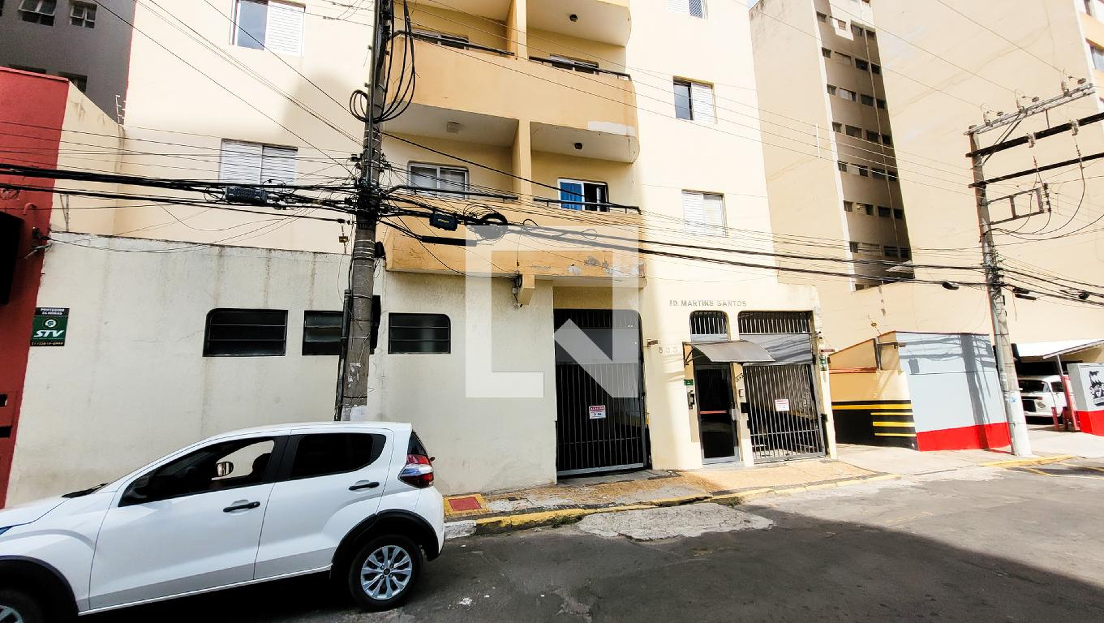 Fachada Condomínio em Rua Doutor Quirino, 533