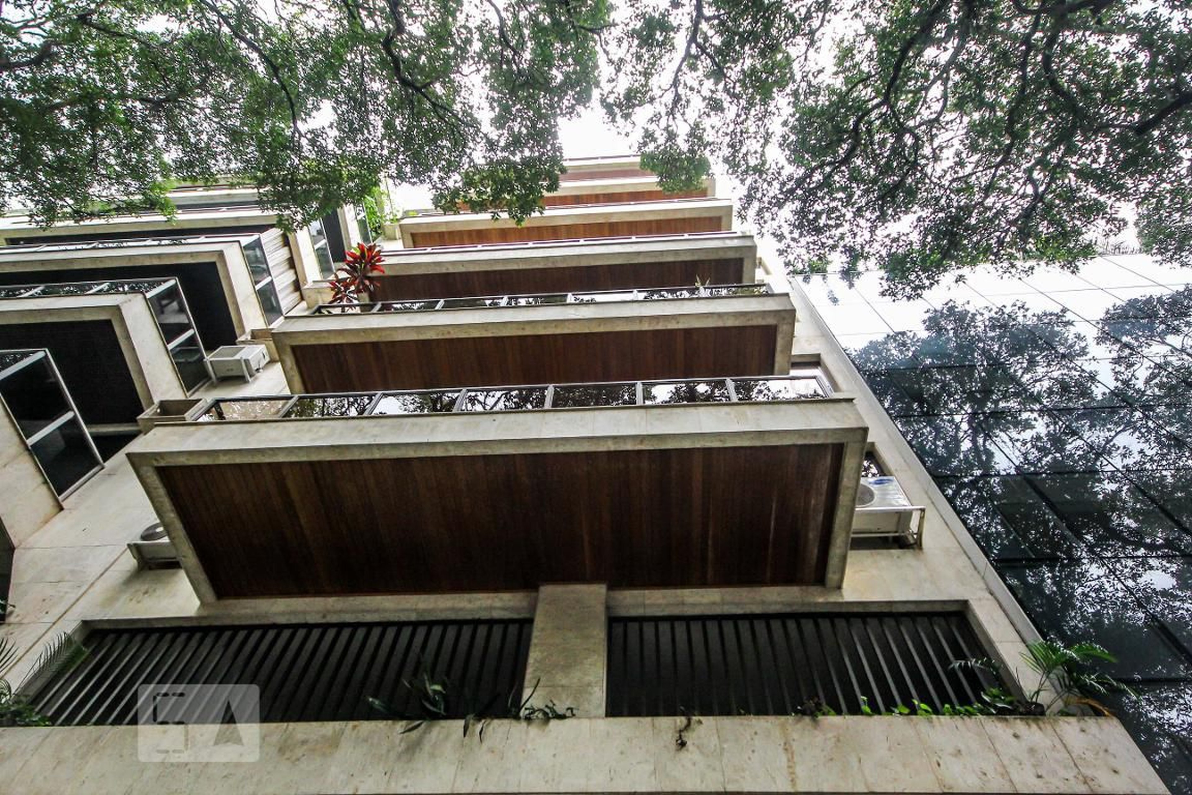 Fachada Condomínio em Rua Nascimento Silva, 160