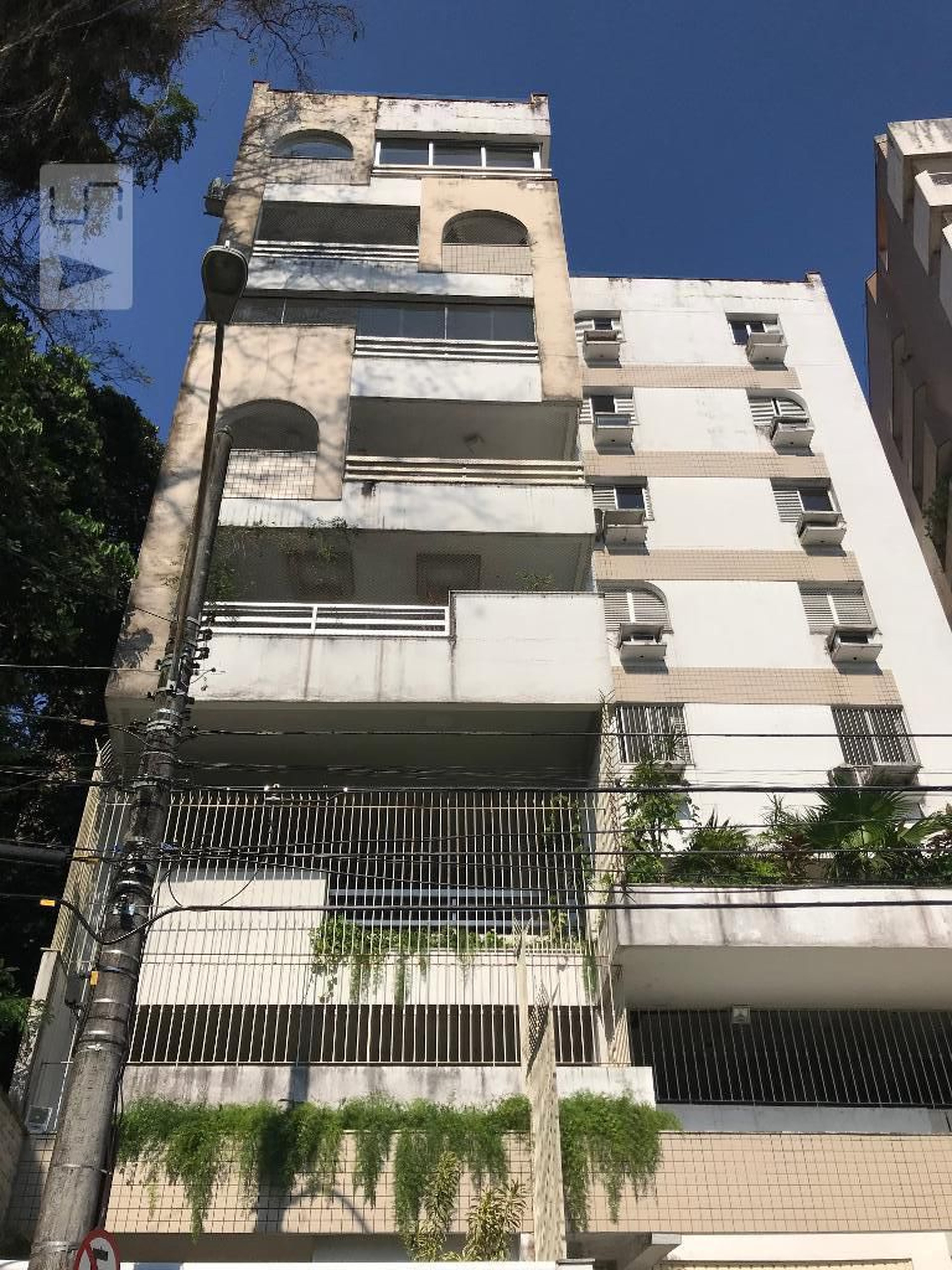 Fachada Condomínio em Rua Sacopã, 711